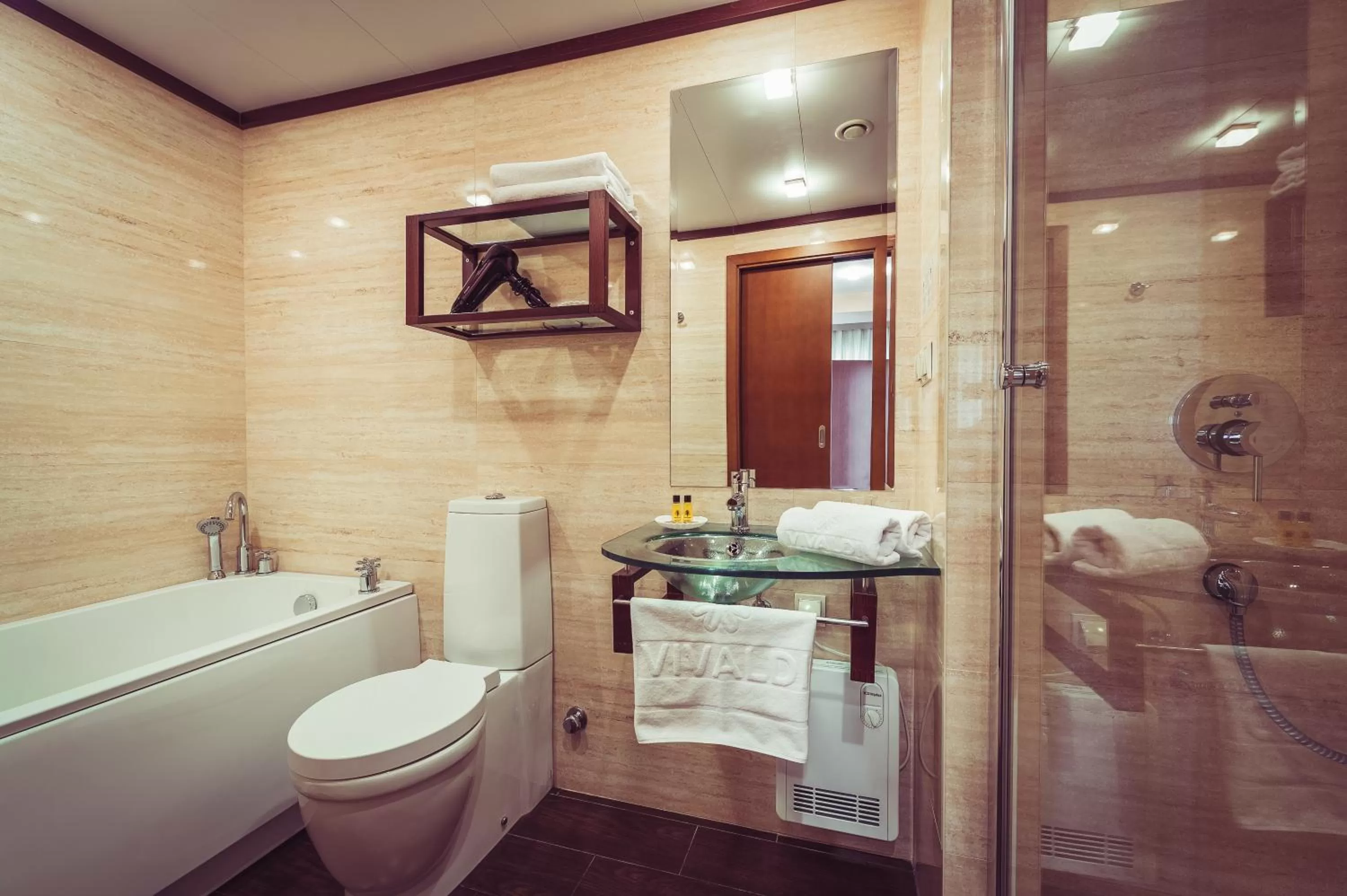 Photo of the whole room in Hotel Vivaldi