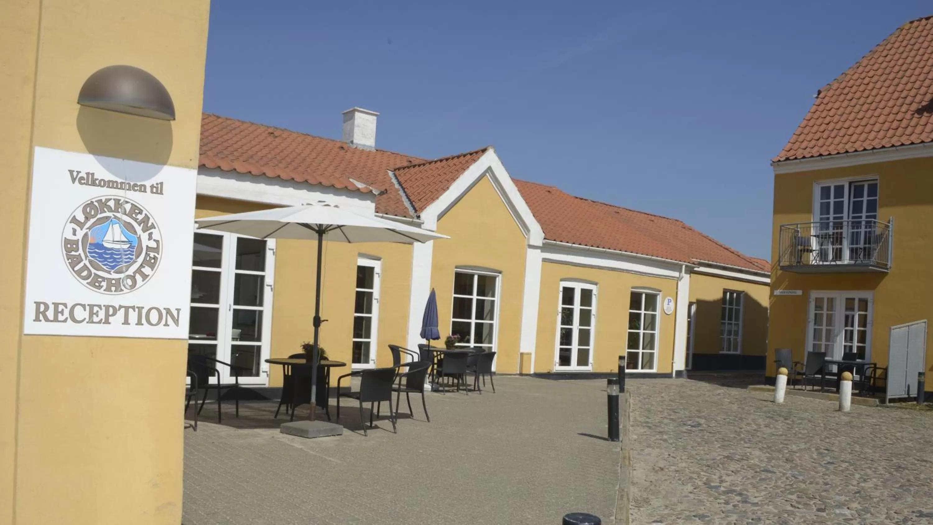 Property building in Løkken Badehotel Apartments