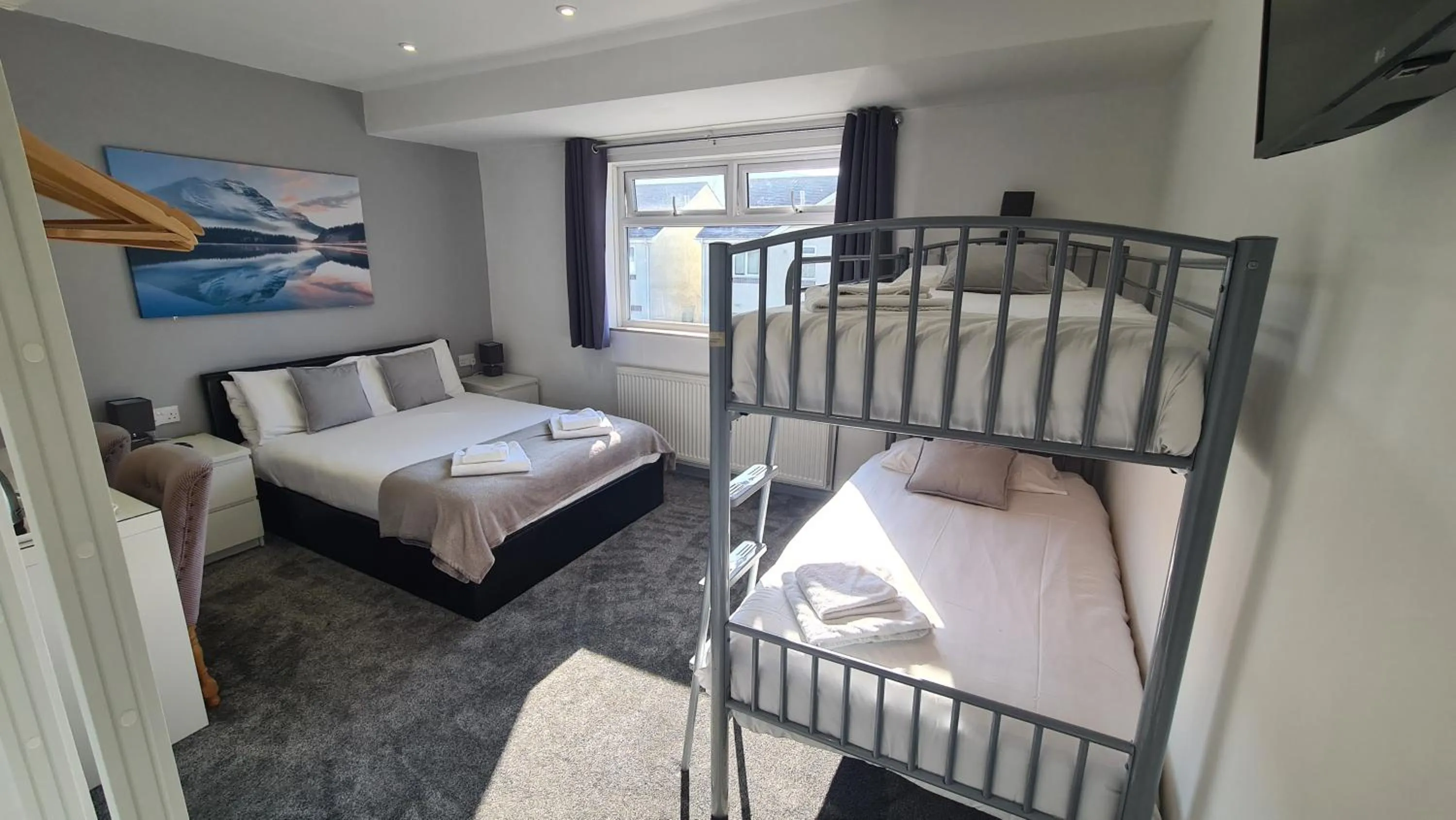 Bed in Y Gwynedd Inn