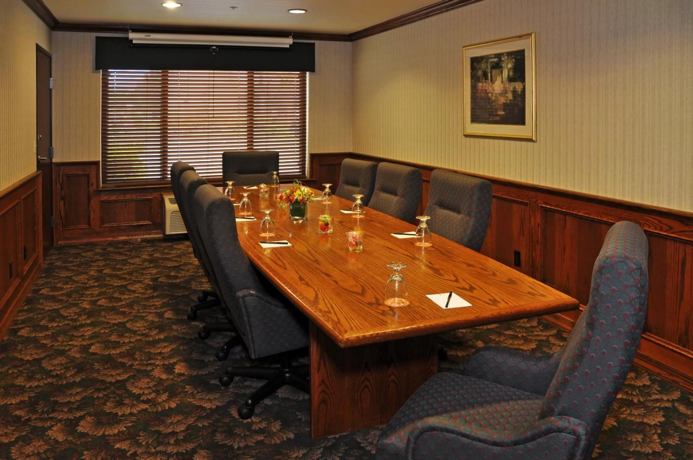 Business facilities in Oxford Suites Portland - Jantzen Beach