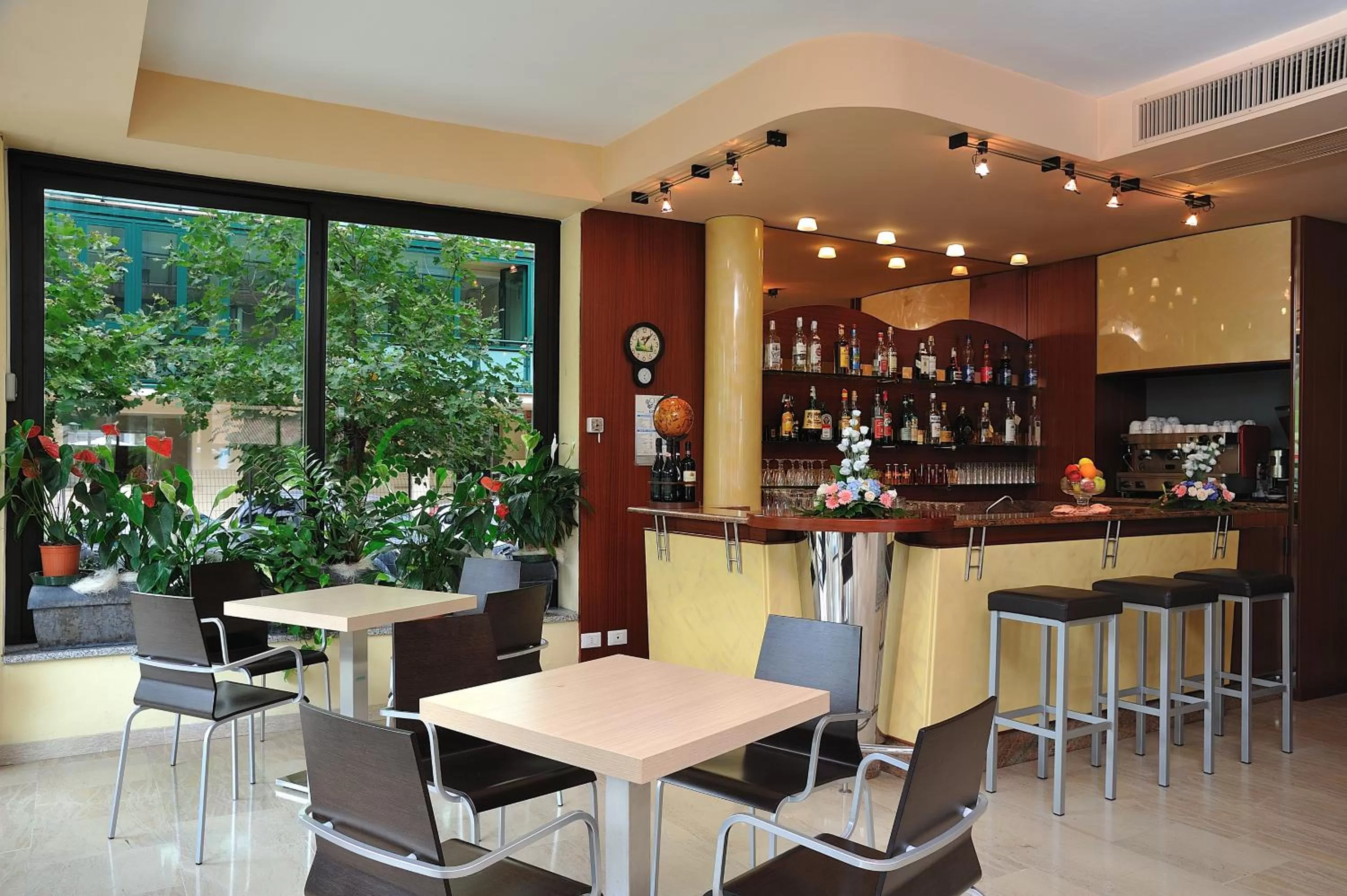 Lounge or bar in Hotel Ausonia