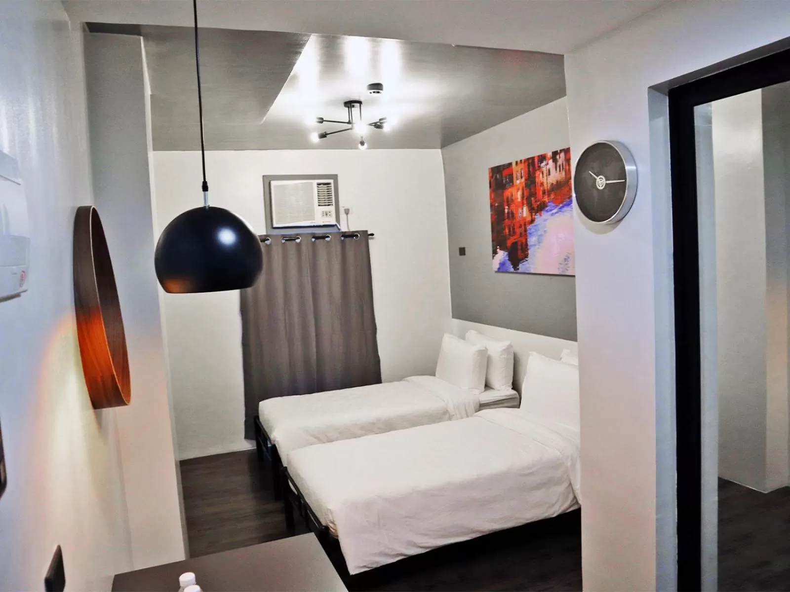 Bed in mySTAY Hotel BGC North