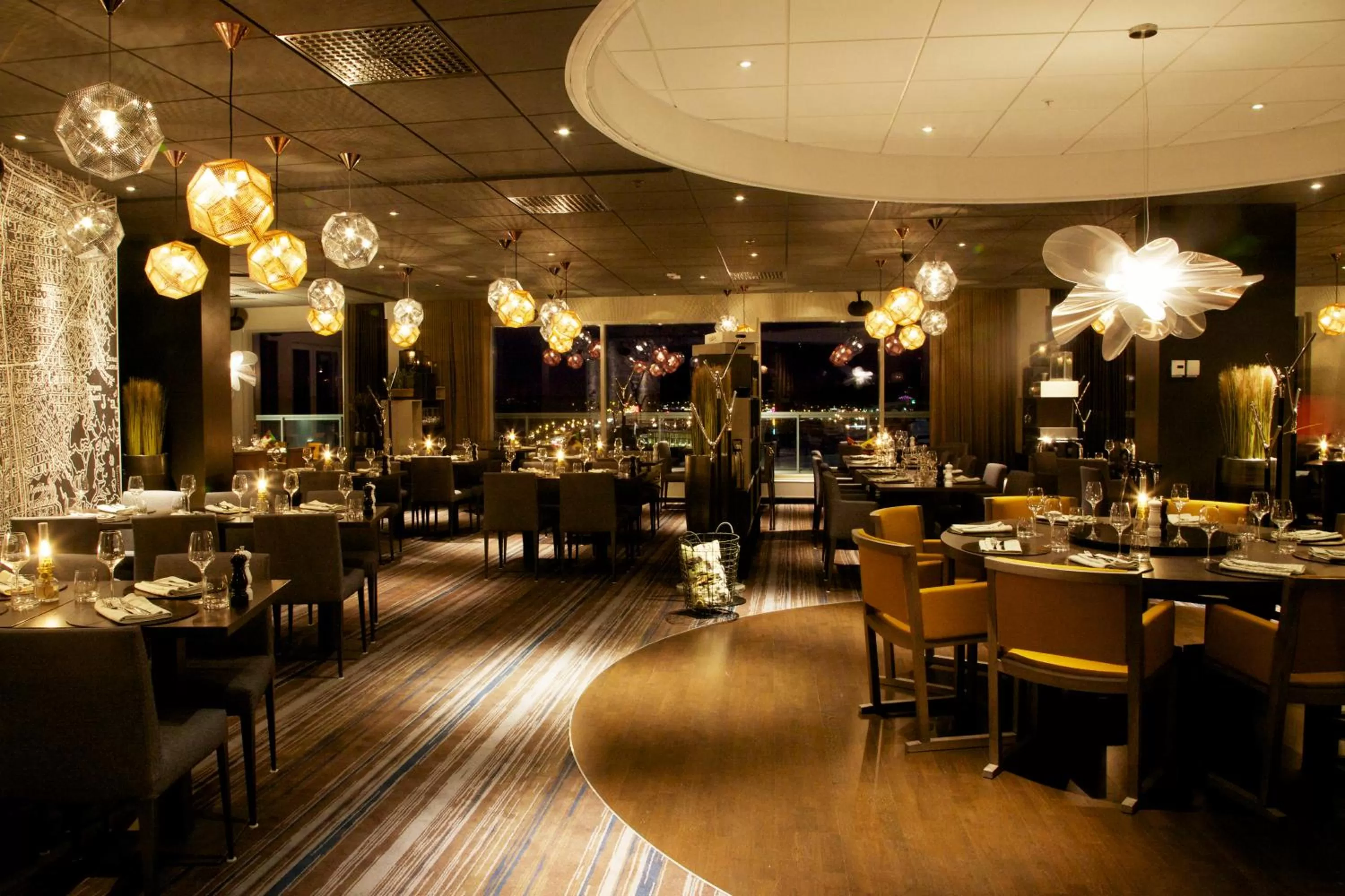 Restaurant/places to eat in Clarion Hotel Sense