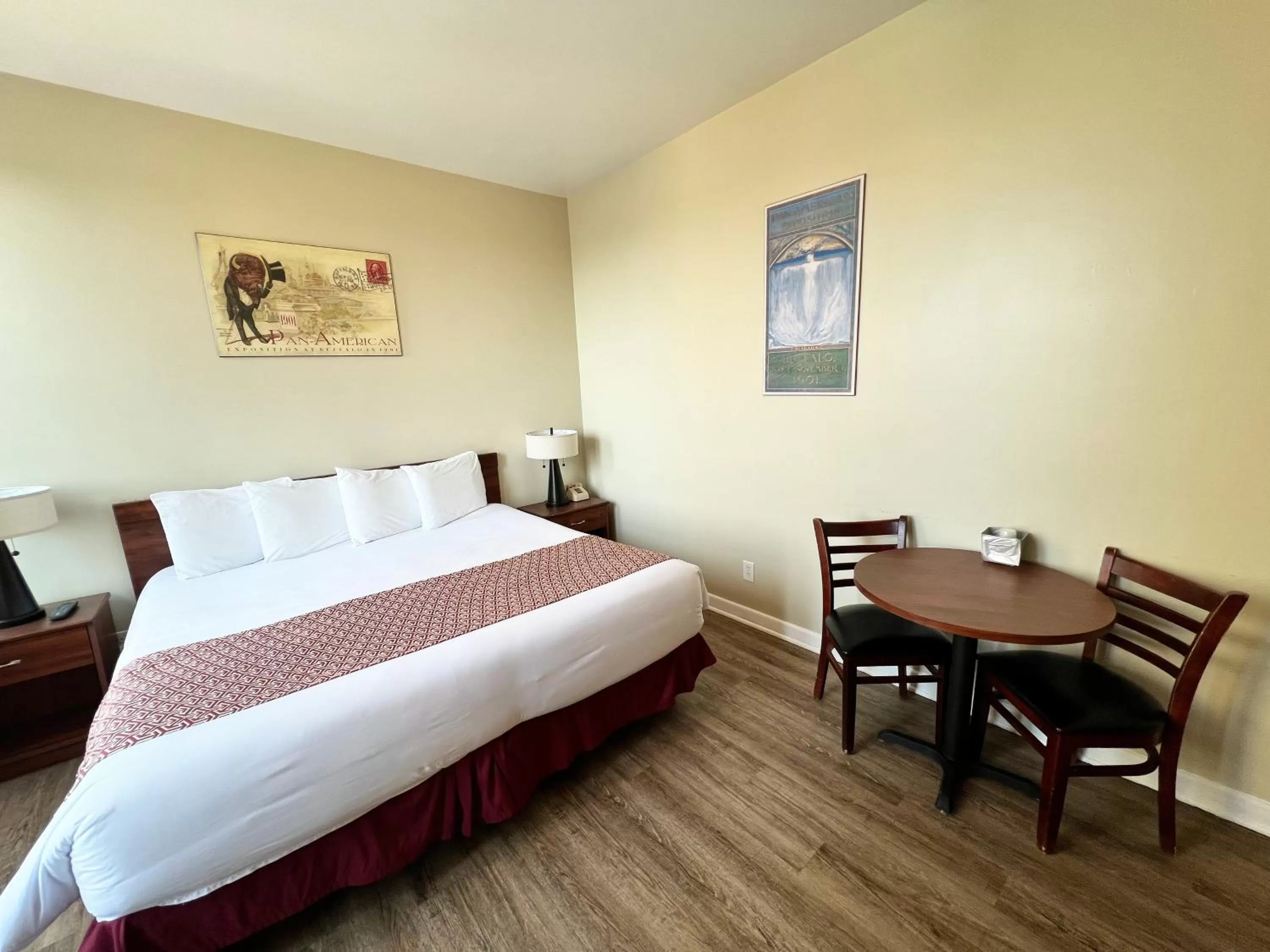 Bed in Lenox Hotel and Suites