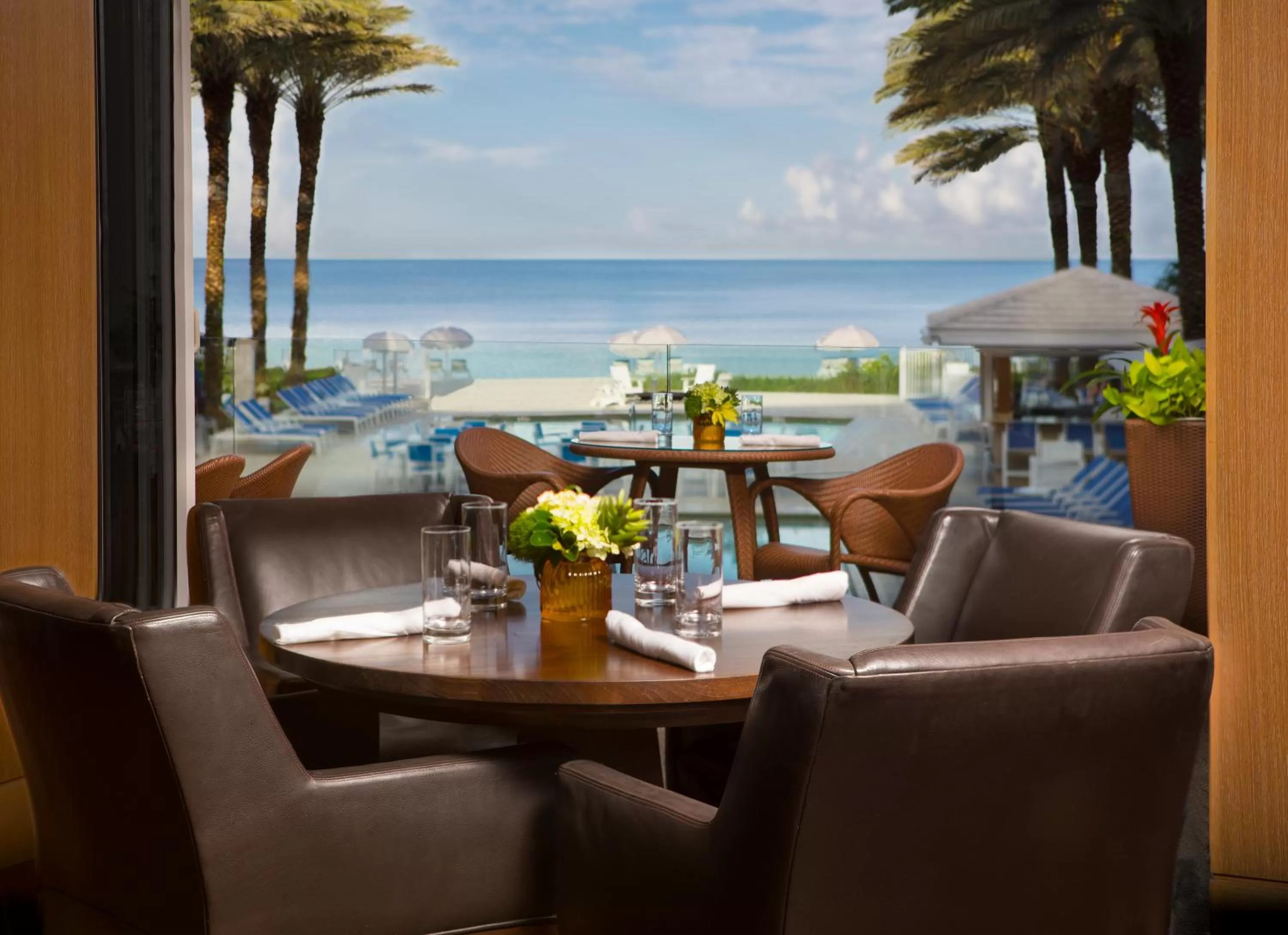 Restaurant/places to eat in Edgewater Beach Hotel