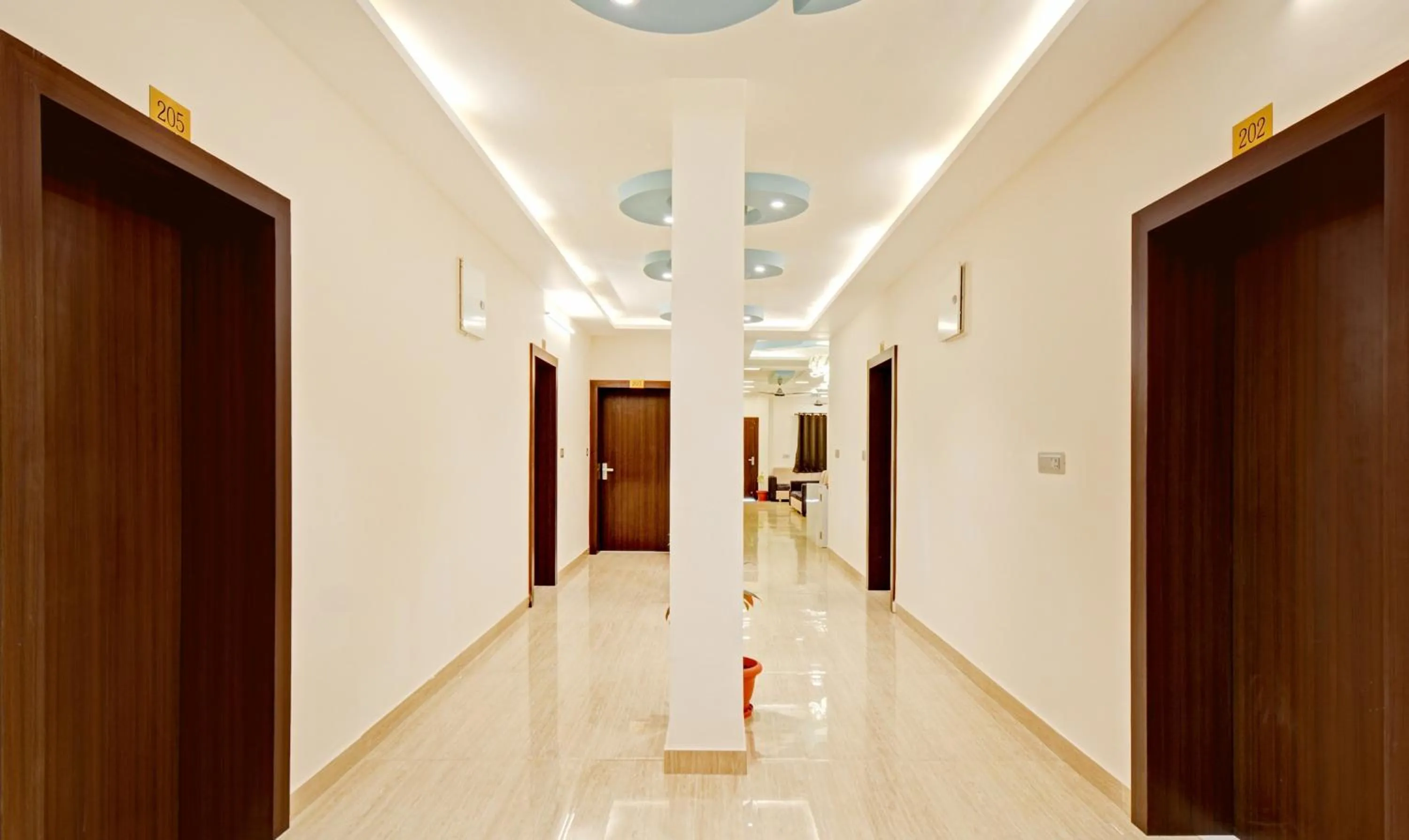Lobby or reception in Treebo Paras Raj Near City Palace