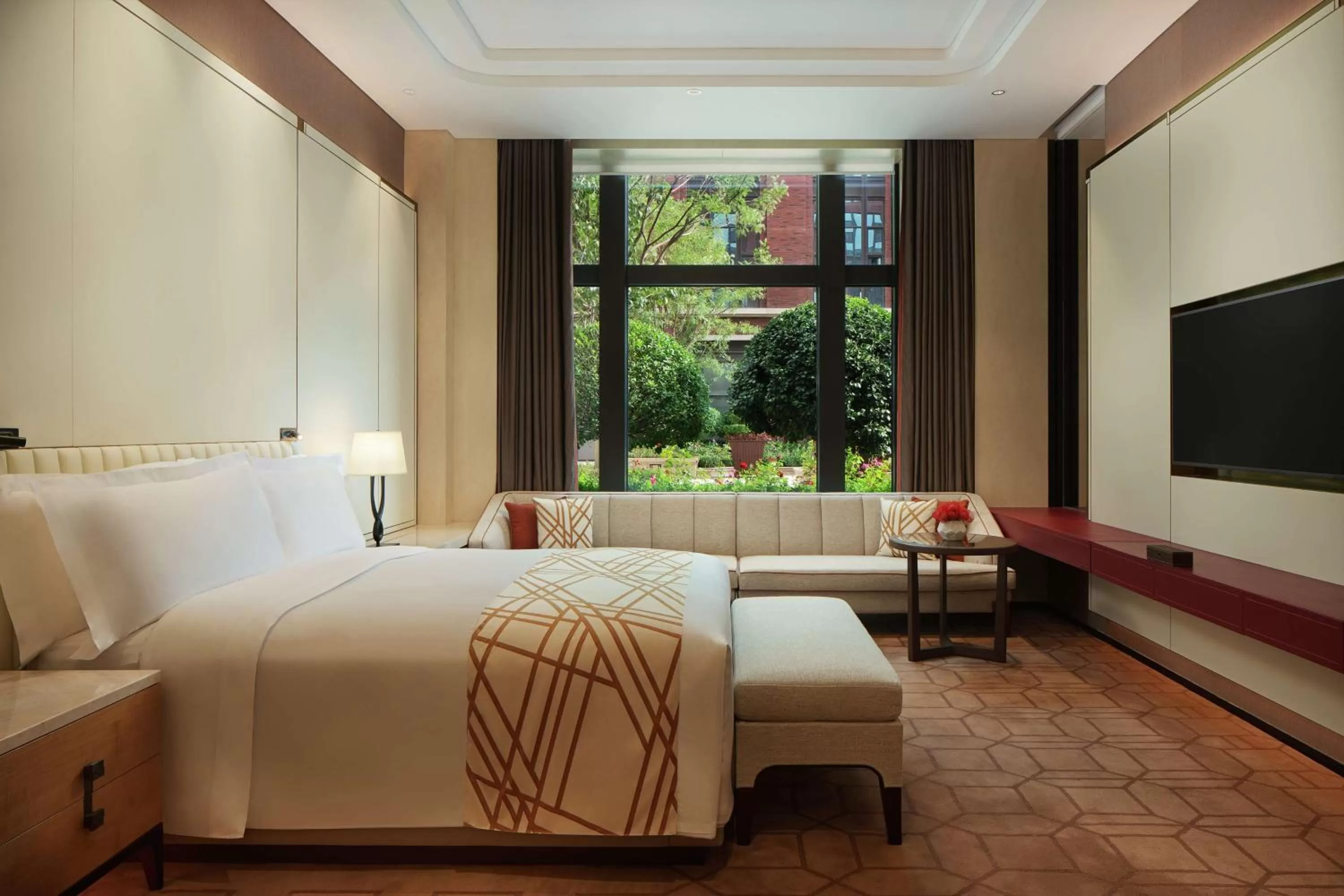 Bedroom, Bed in Conrad Tianjin