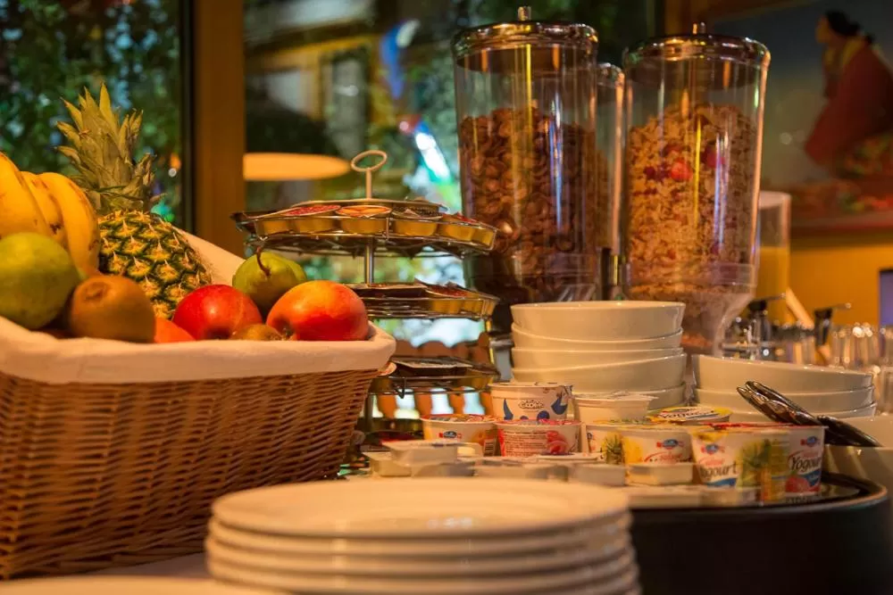 Meals in Hotel California