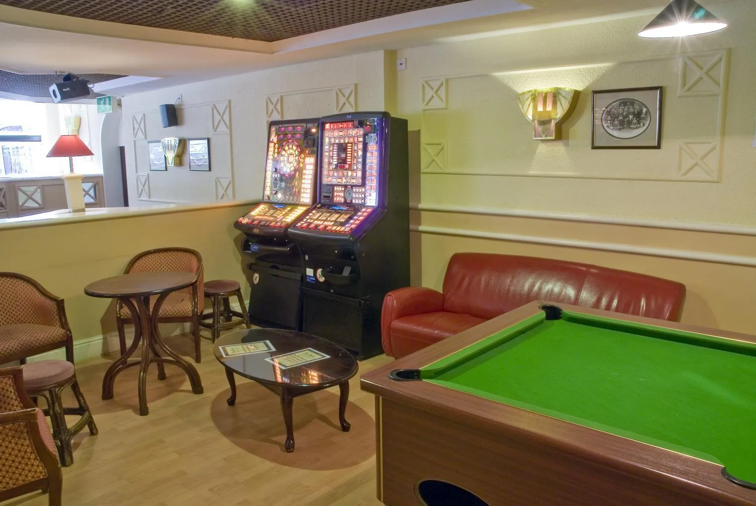 Lounge or bar in Britannia Hotel Coventry
