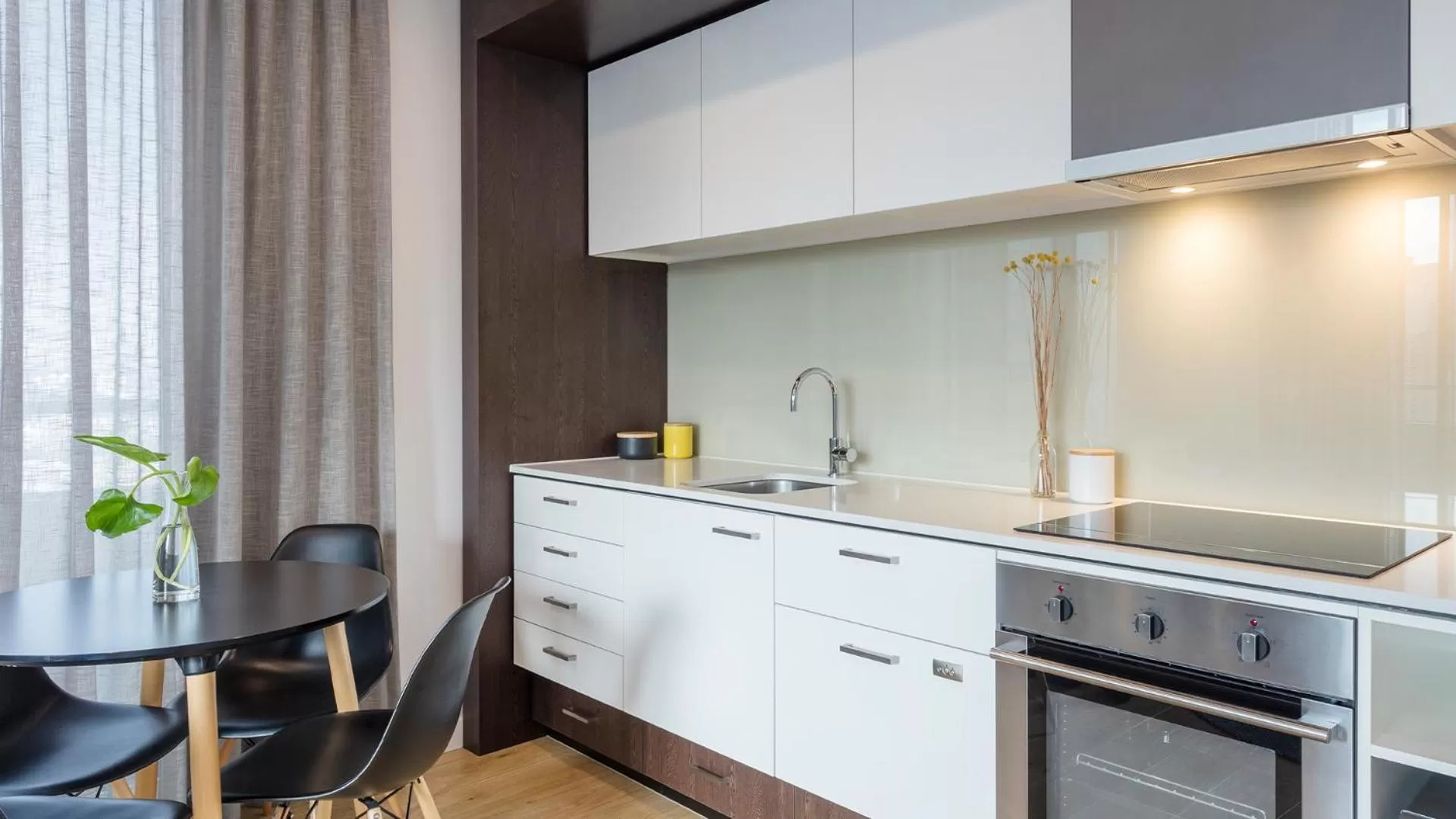 Kitchen or kitchenette in Oaks Melbourne Southbank Suites