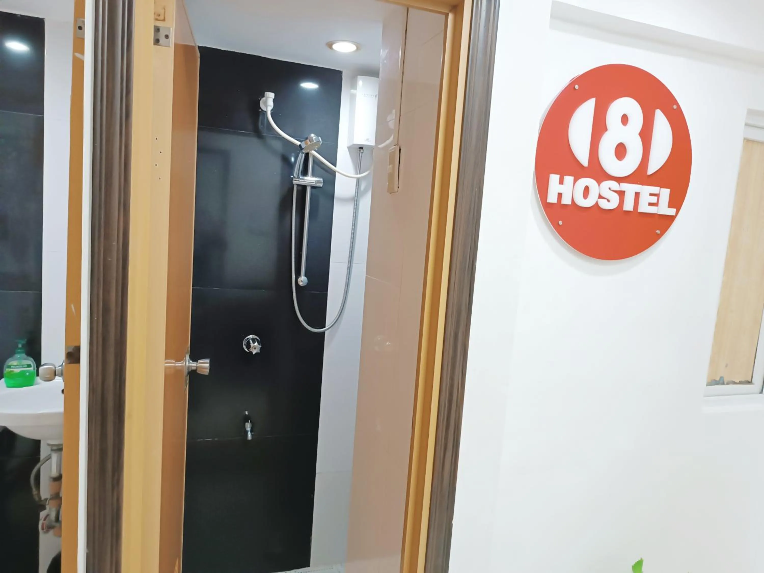Shower in 8Hostel