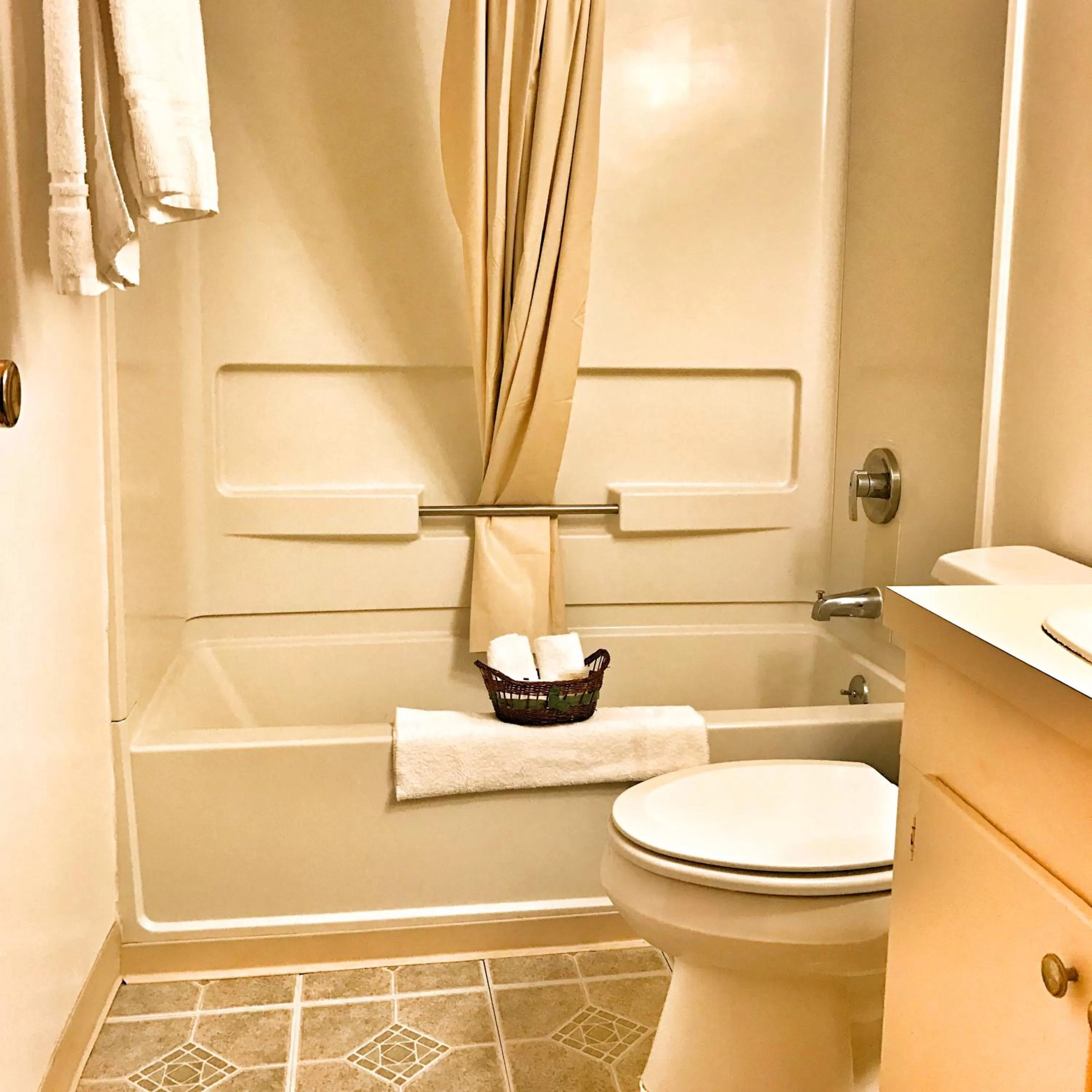 Bathroom in Adirondack Efficiencies