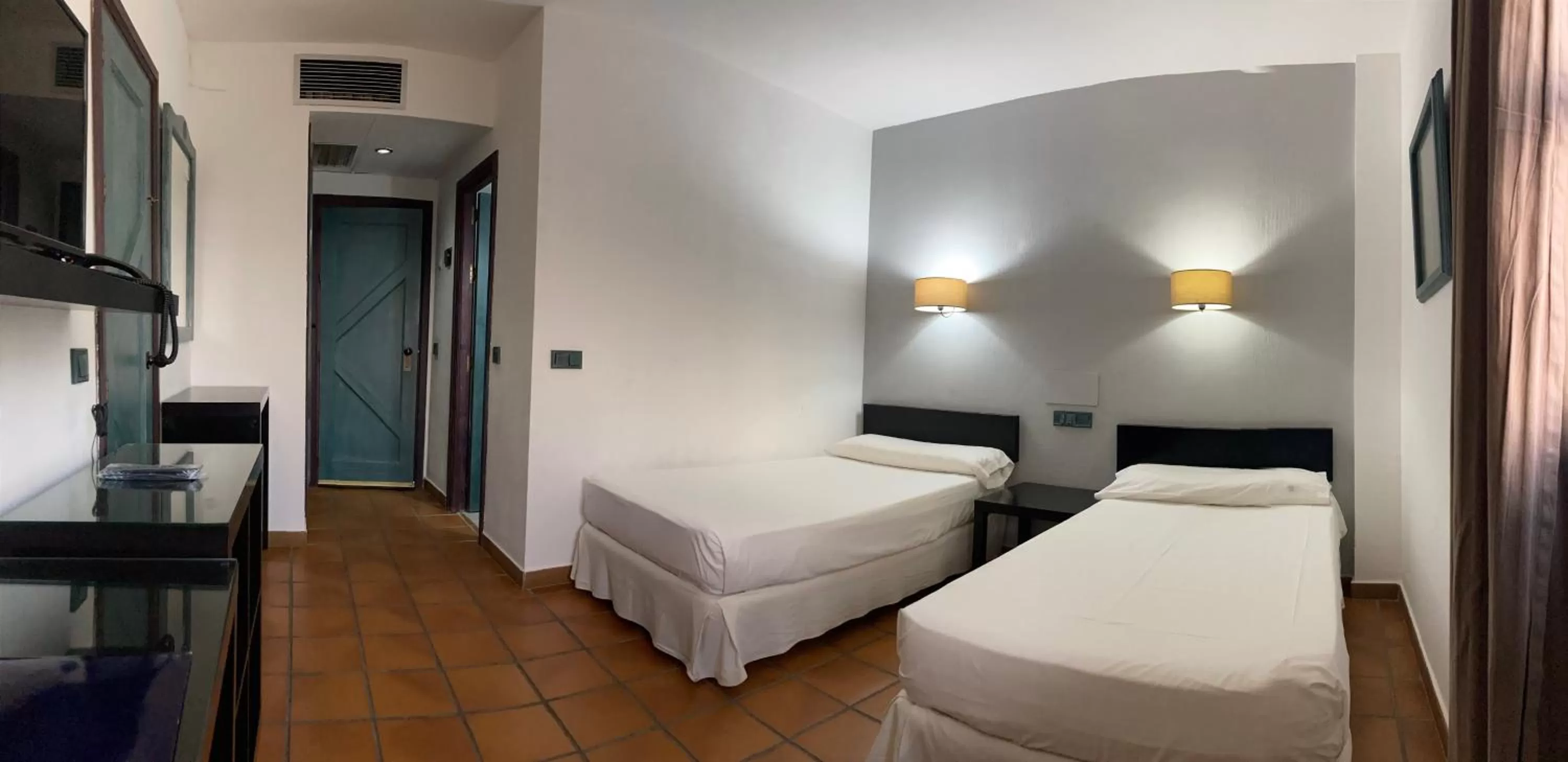 Photo of the whole room in Hotel Almagro