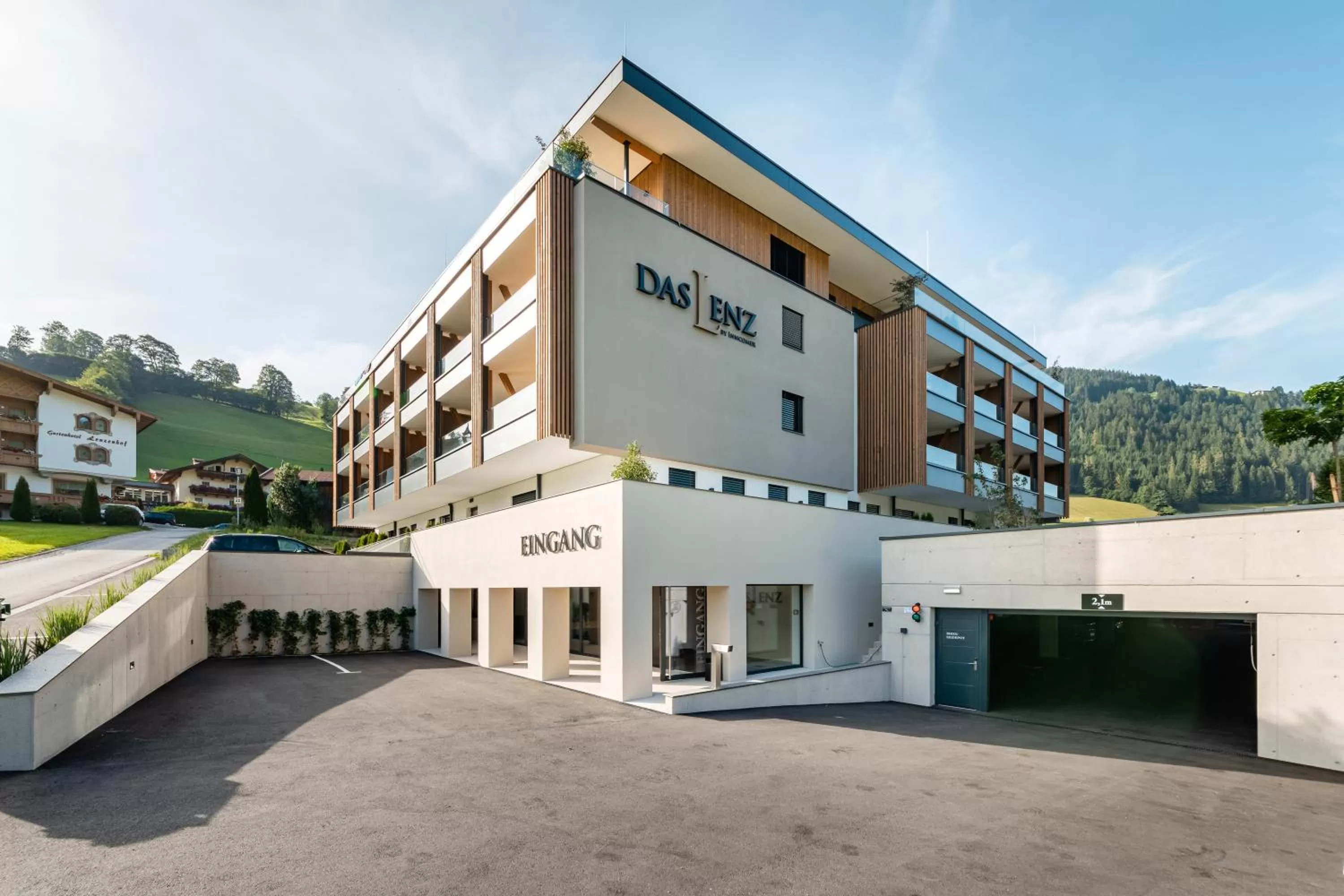 Property building in Das Lenz by Inncomer