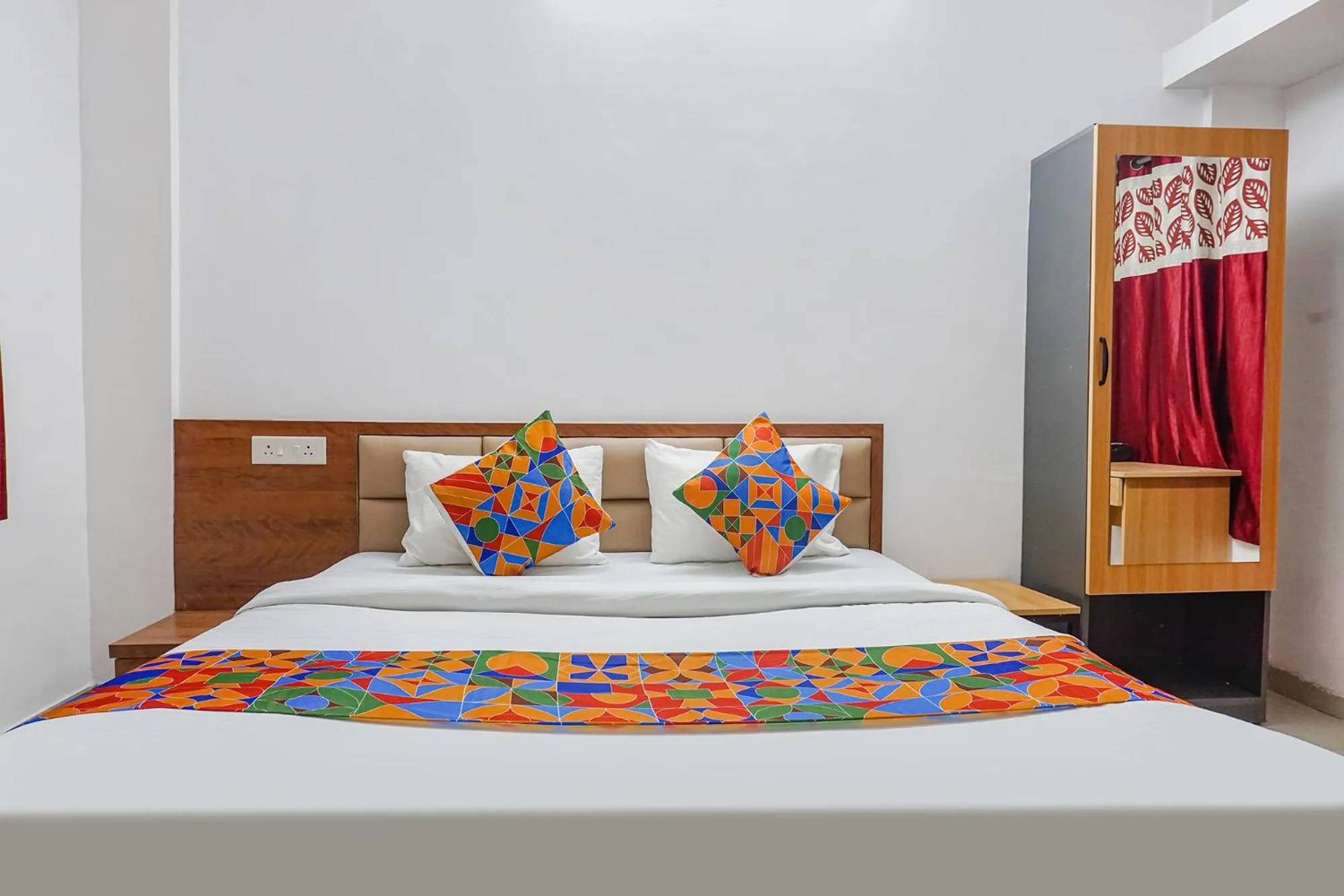 Bed in FabHotel Lake View - Chinmaya Vitthal Mandir