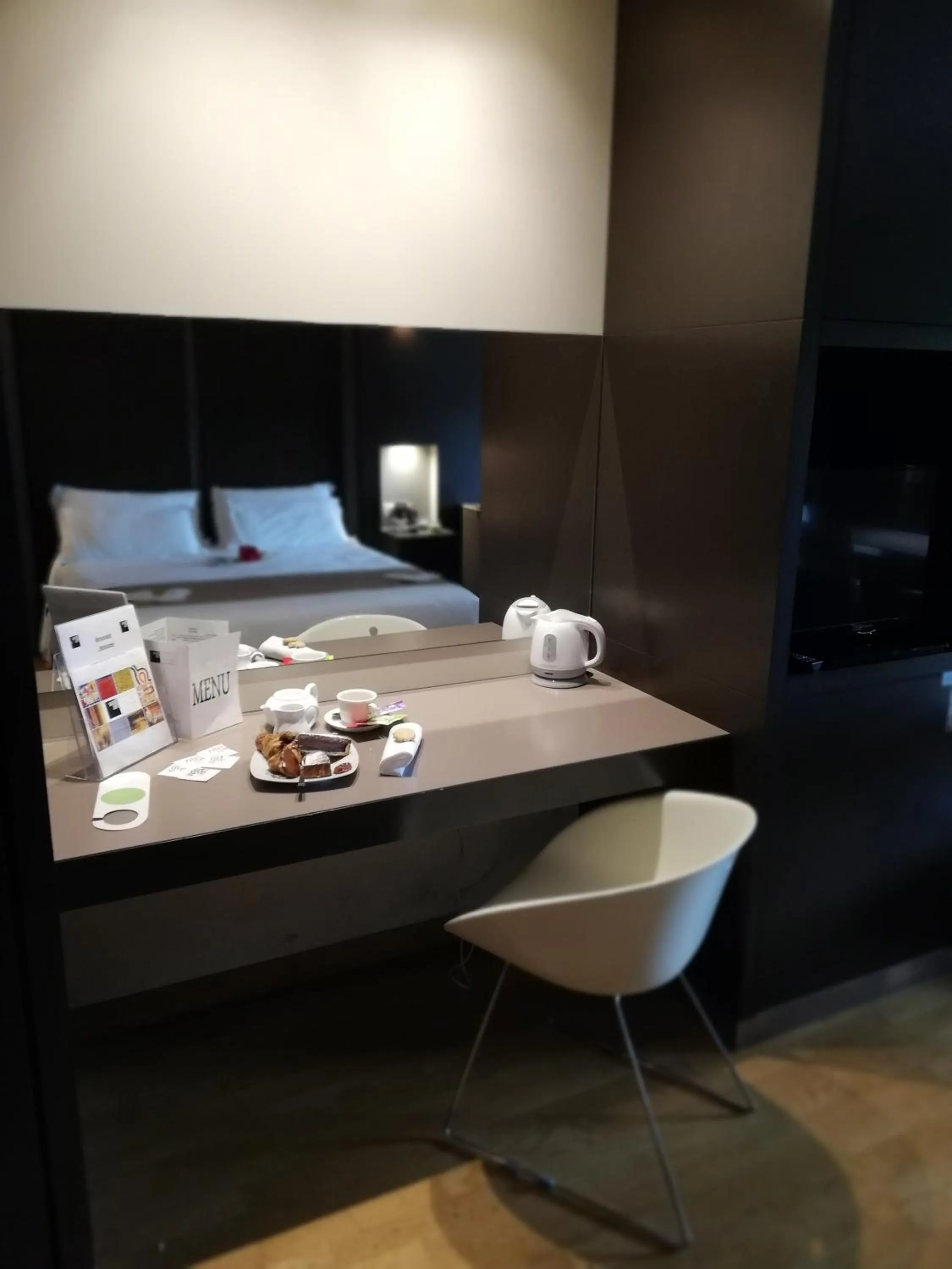 Bedroom, Bed in Wall Art Hotel & Residence