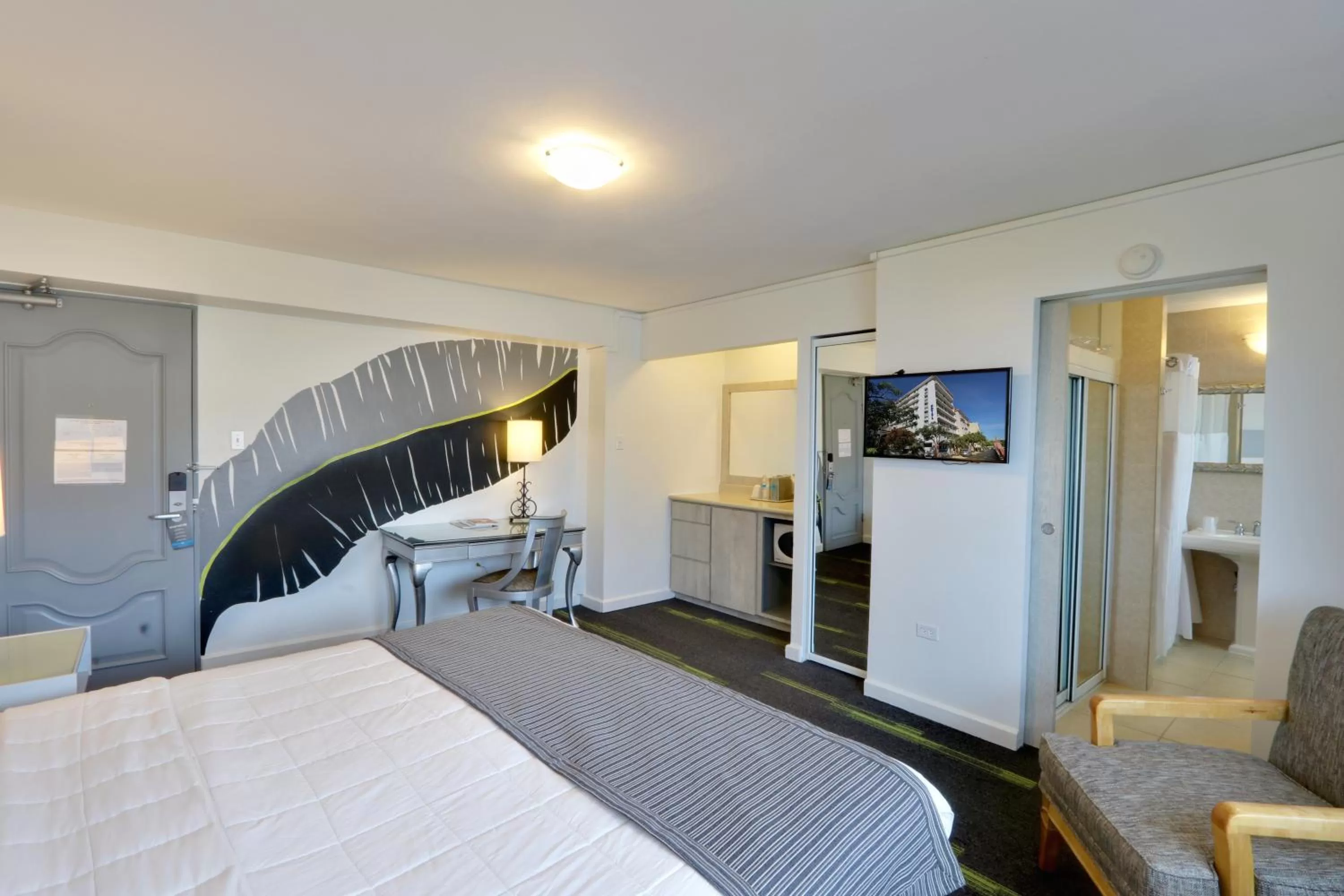 TV and multimedia, Bed in Hotel Miramar