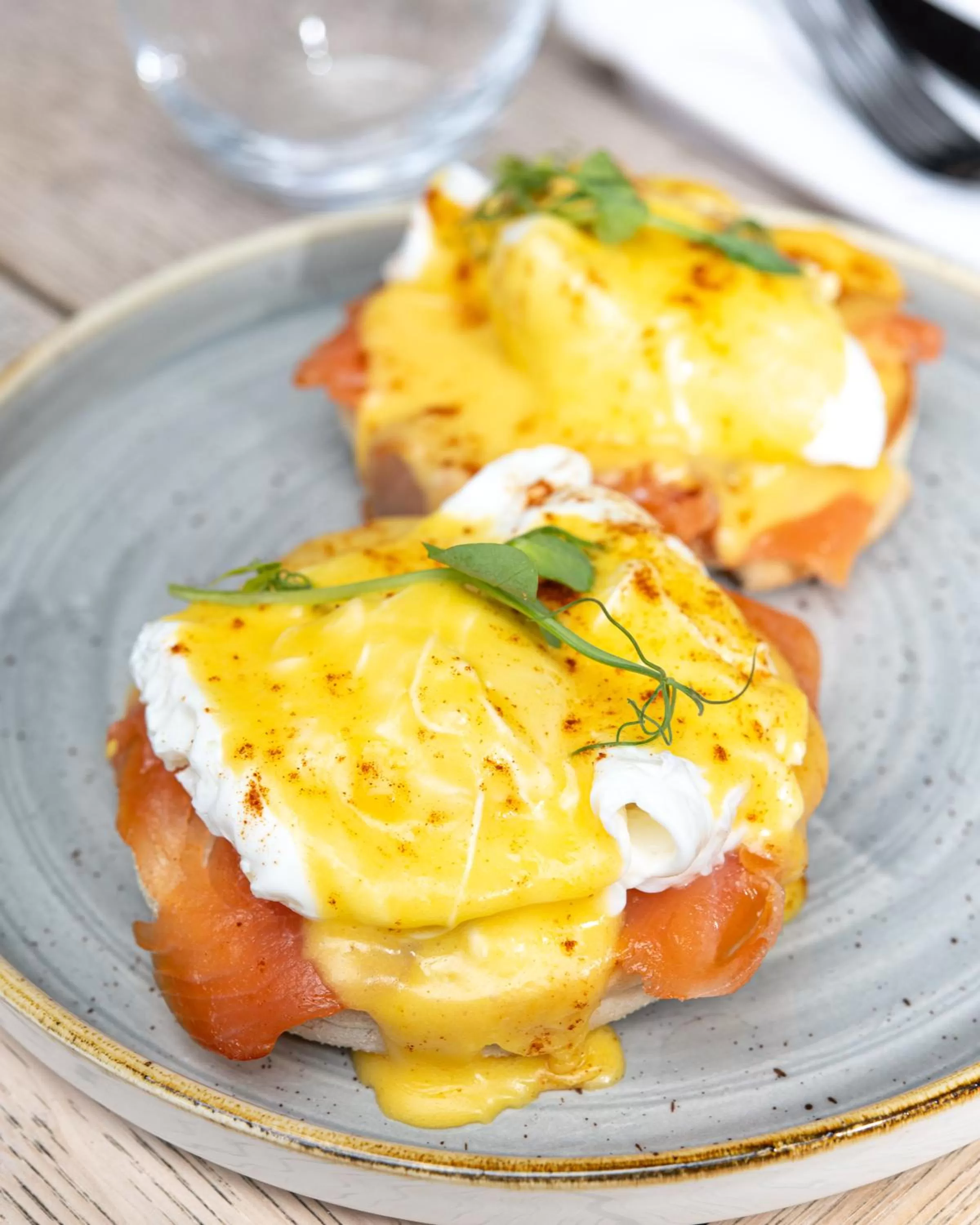 Restaurant/places to eat in Kew Gardens Hotel