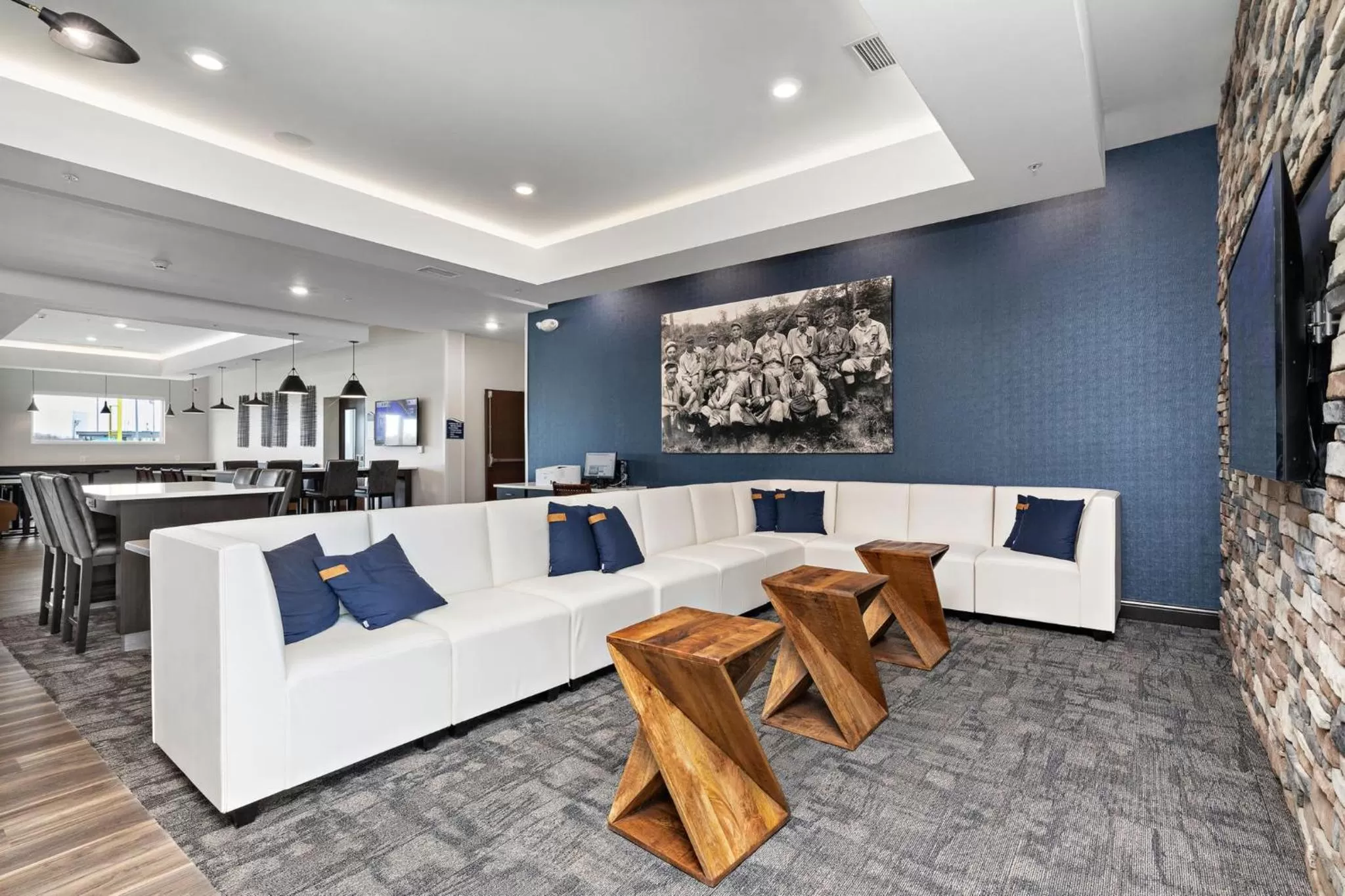 Property building in Holiday Inn Express Kansas City North Parkville by IHG