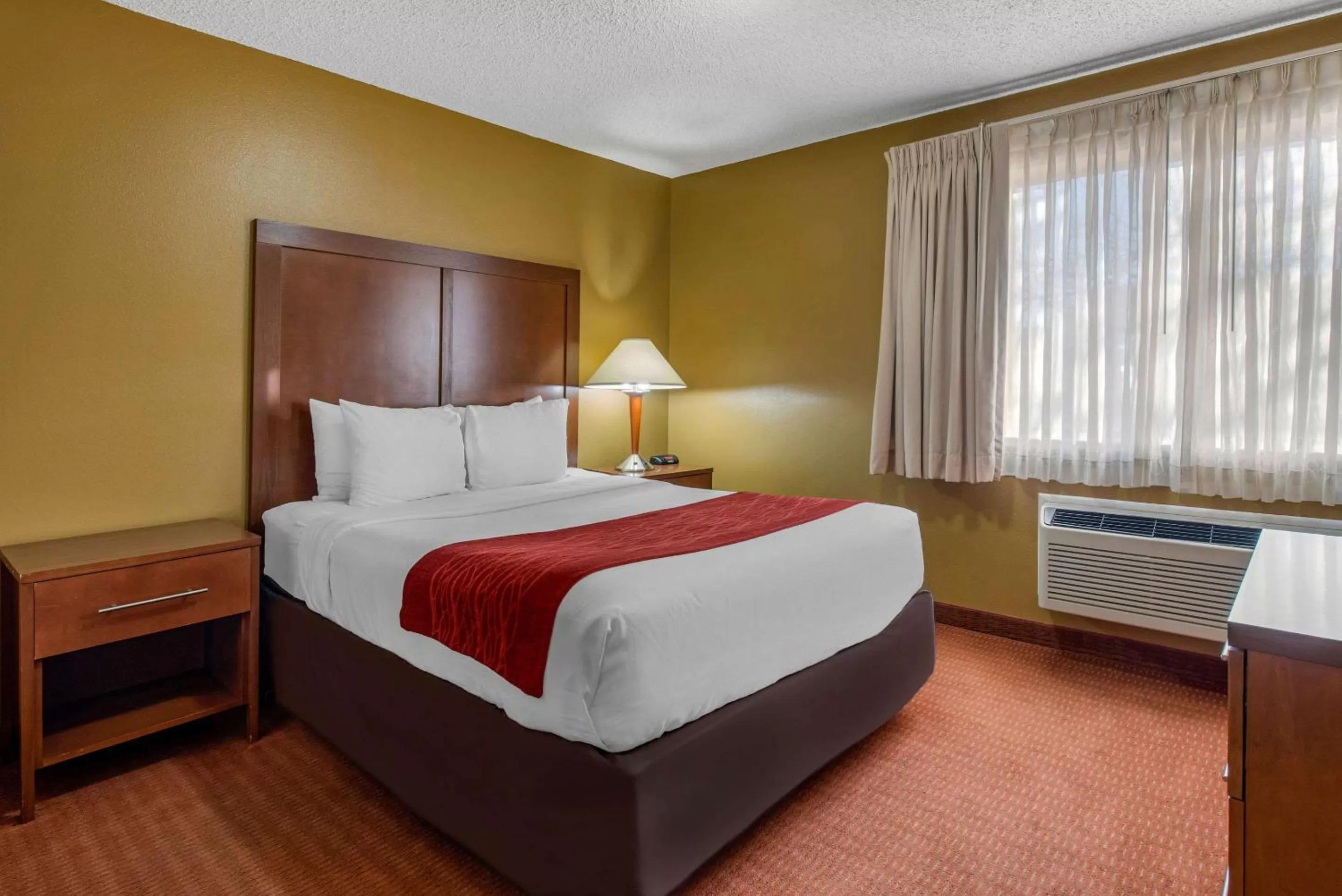 Photo of the whole room, Bed in Comfort Inn Denver Southeast Area