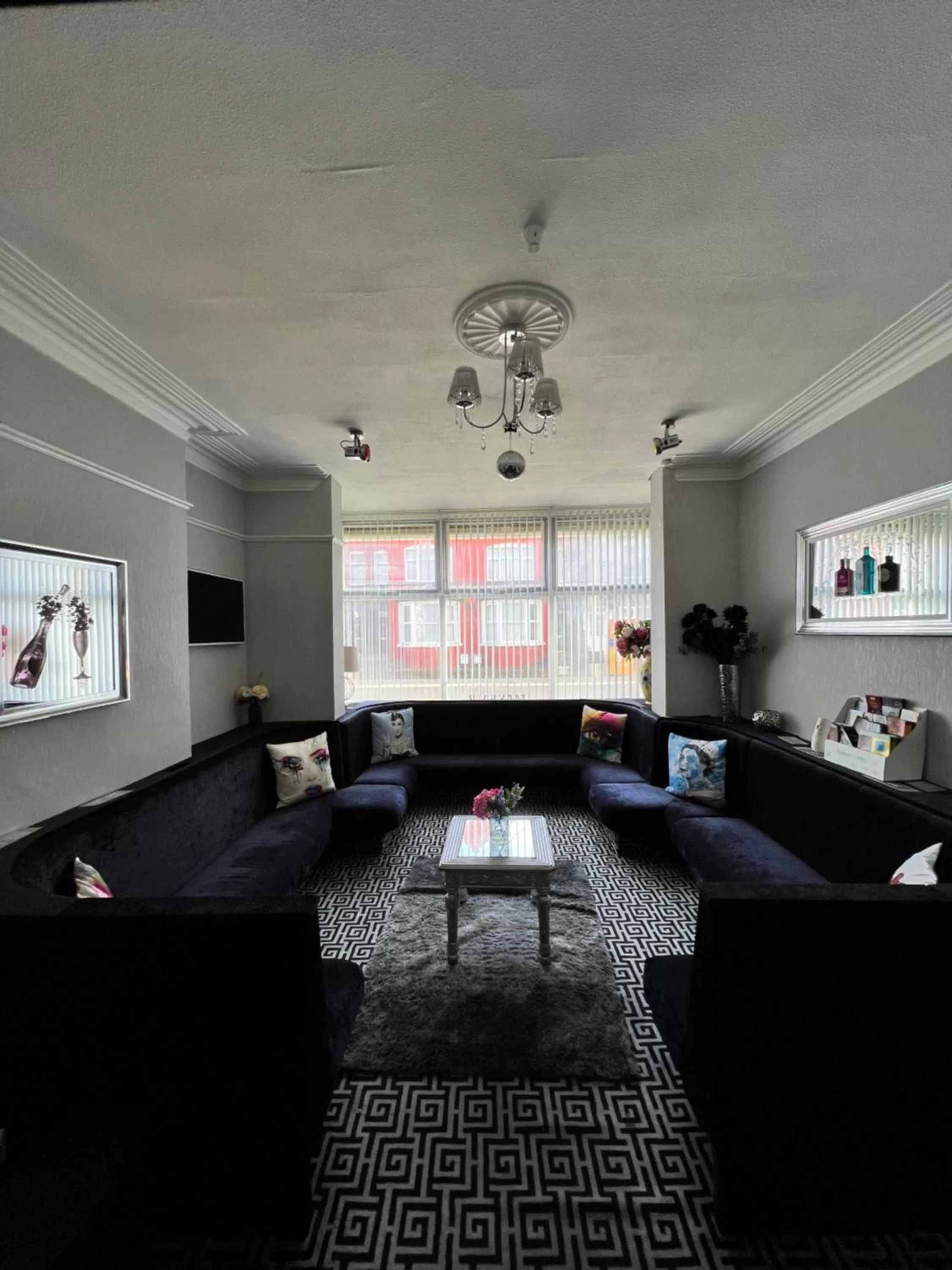 TV and multimedia in Mayfair Hotel