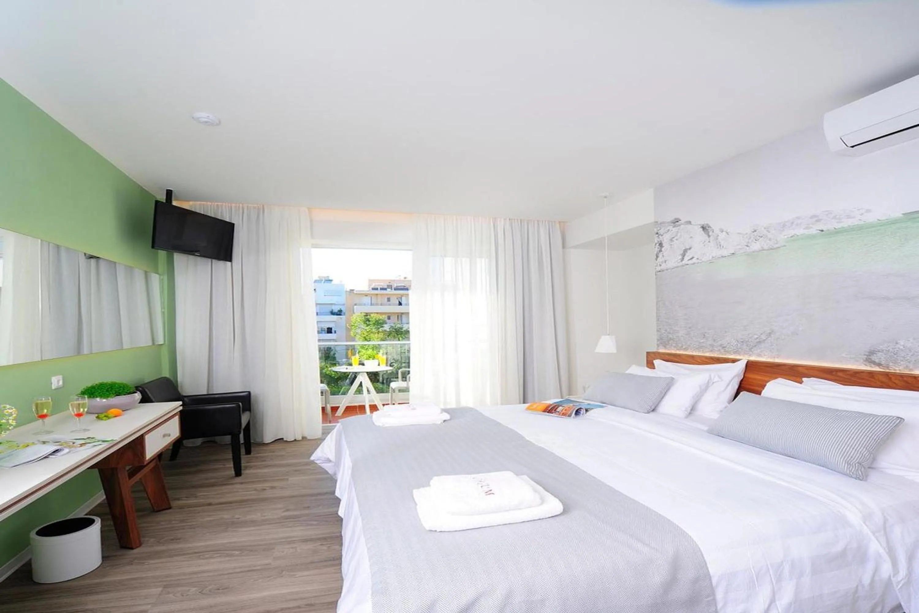 Bedroom, Bed in Atrium Ambiance Hotel