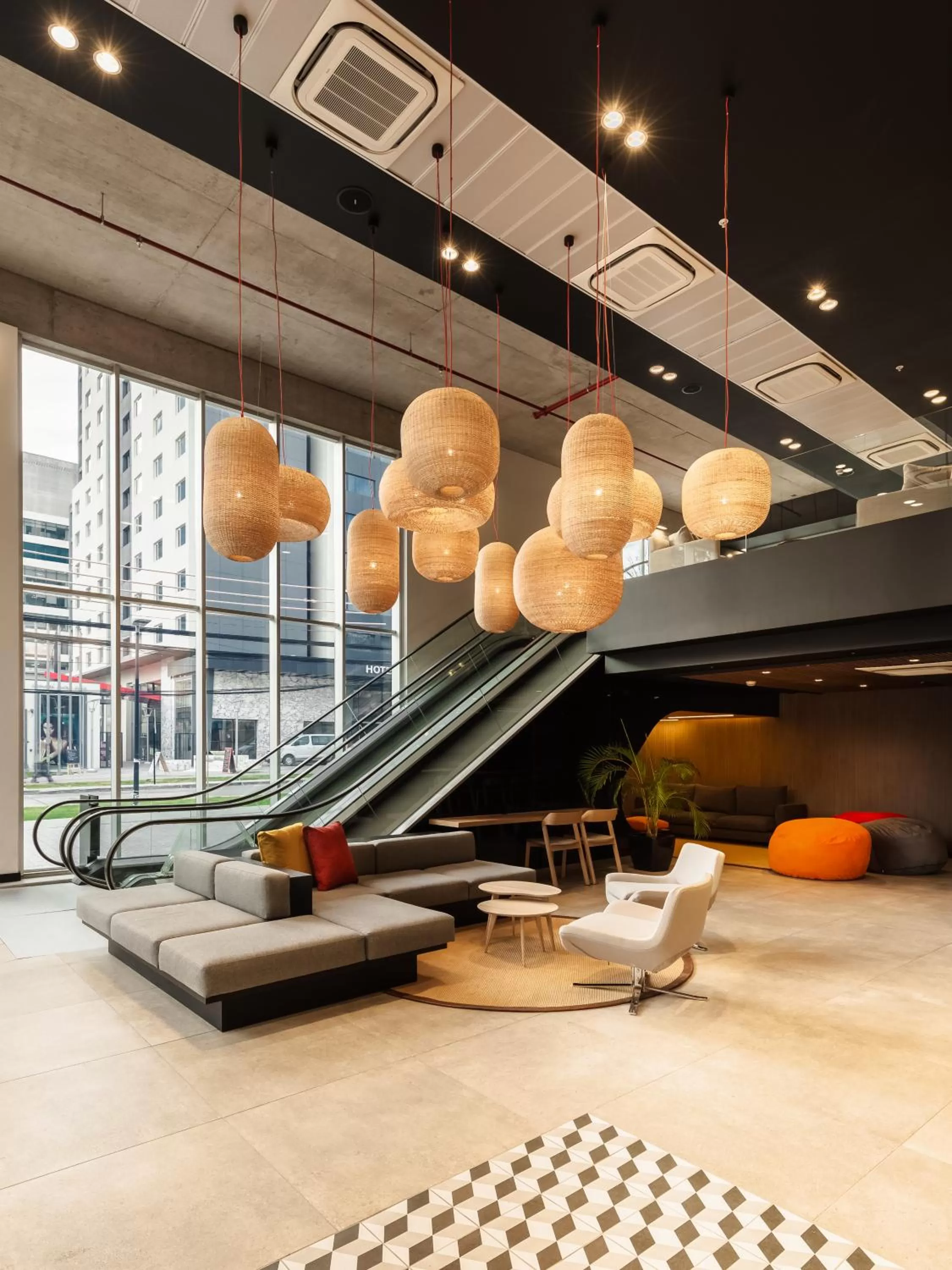 Lobby or reception in Novotel Santiago Providencia