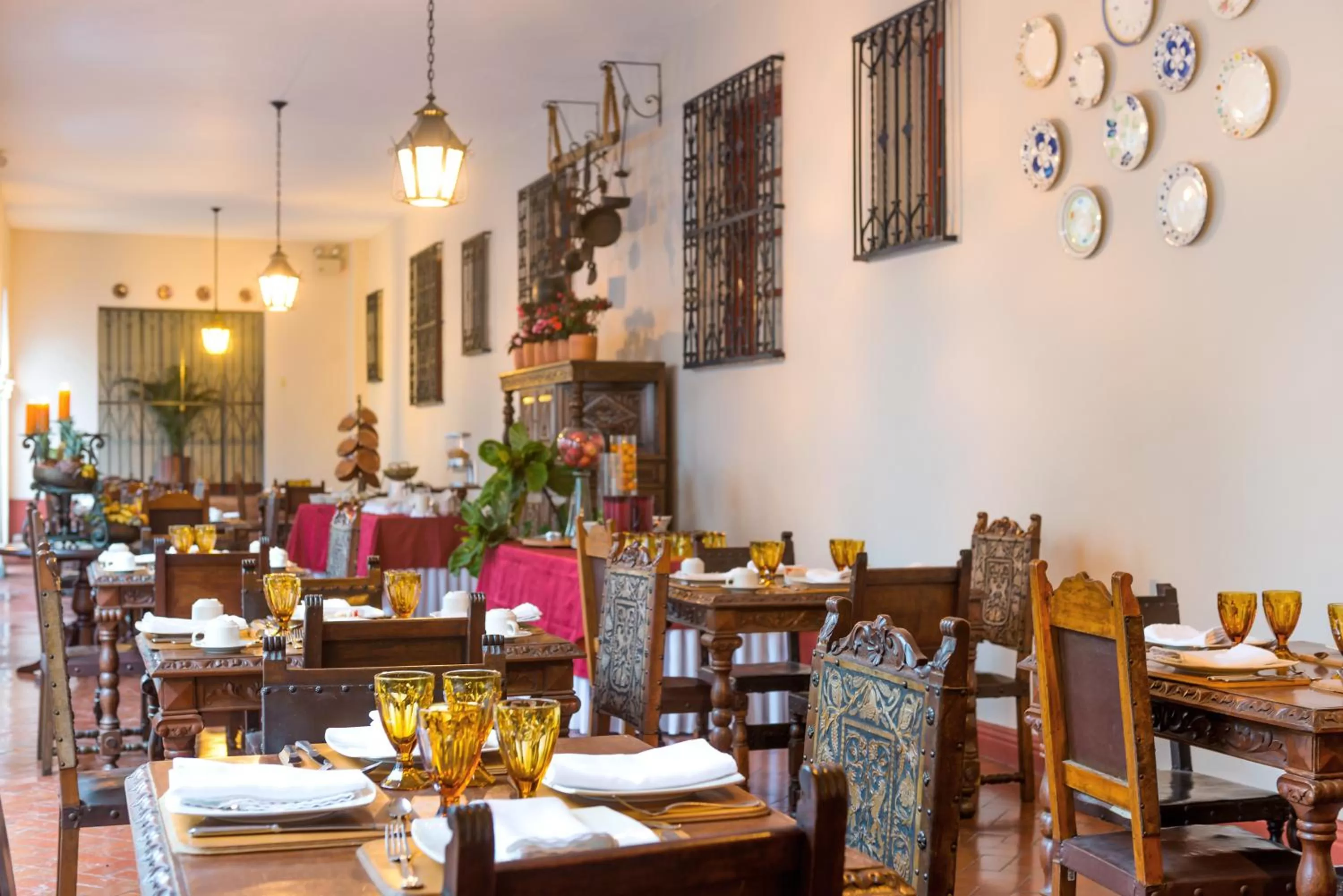 Restaurant/places to eat in Hotel Dann Monasterio