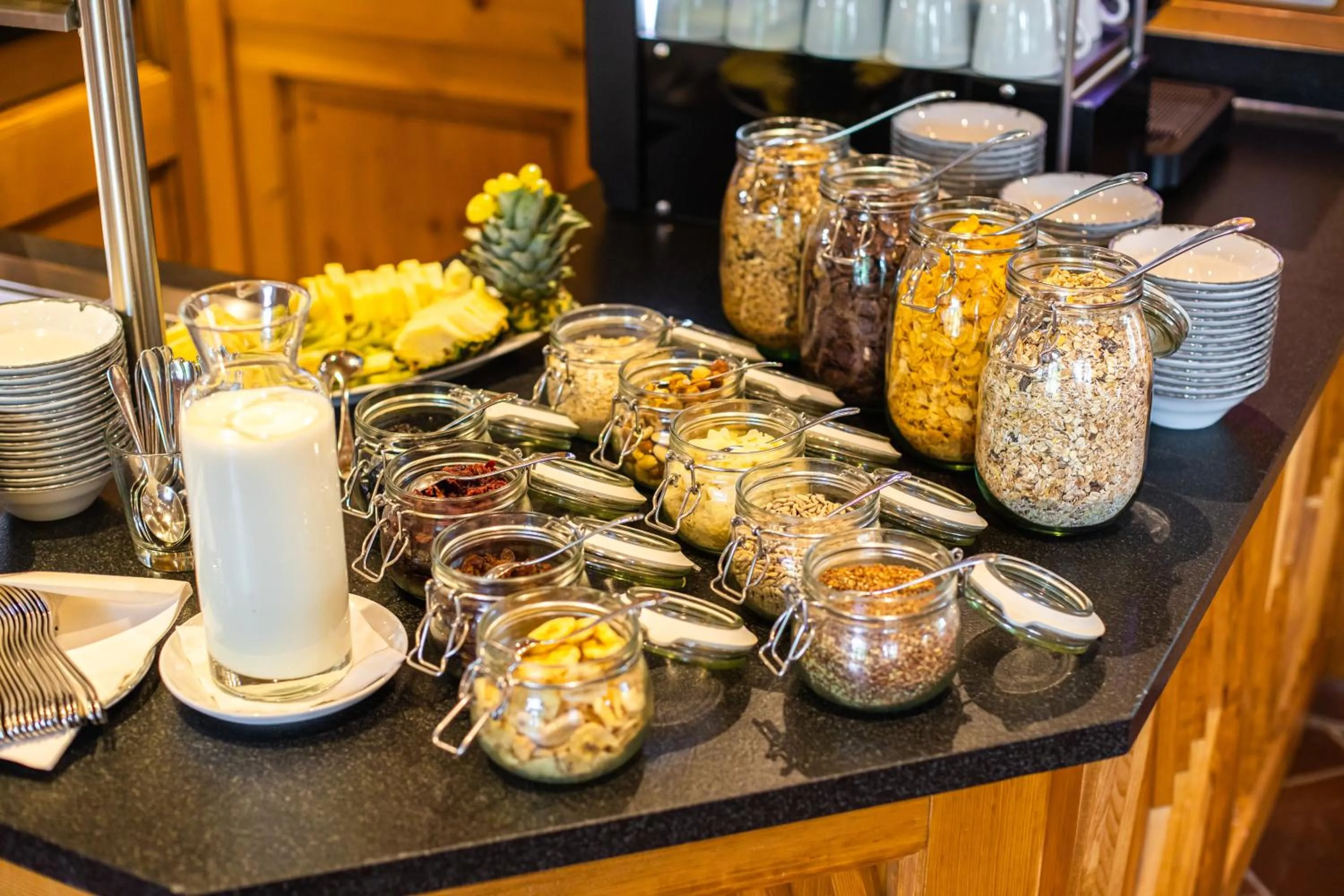 Buffet breakfast in HELDs Vitalhotel