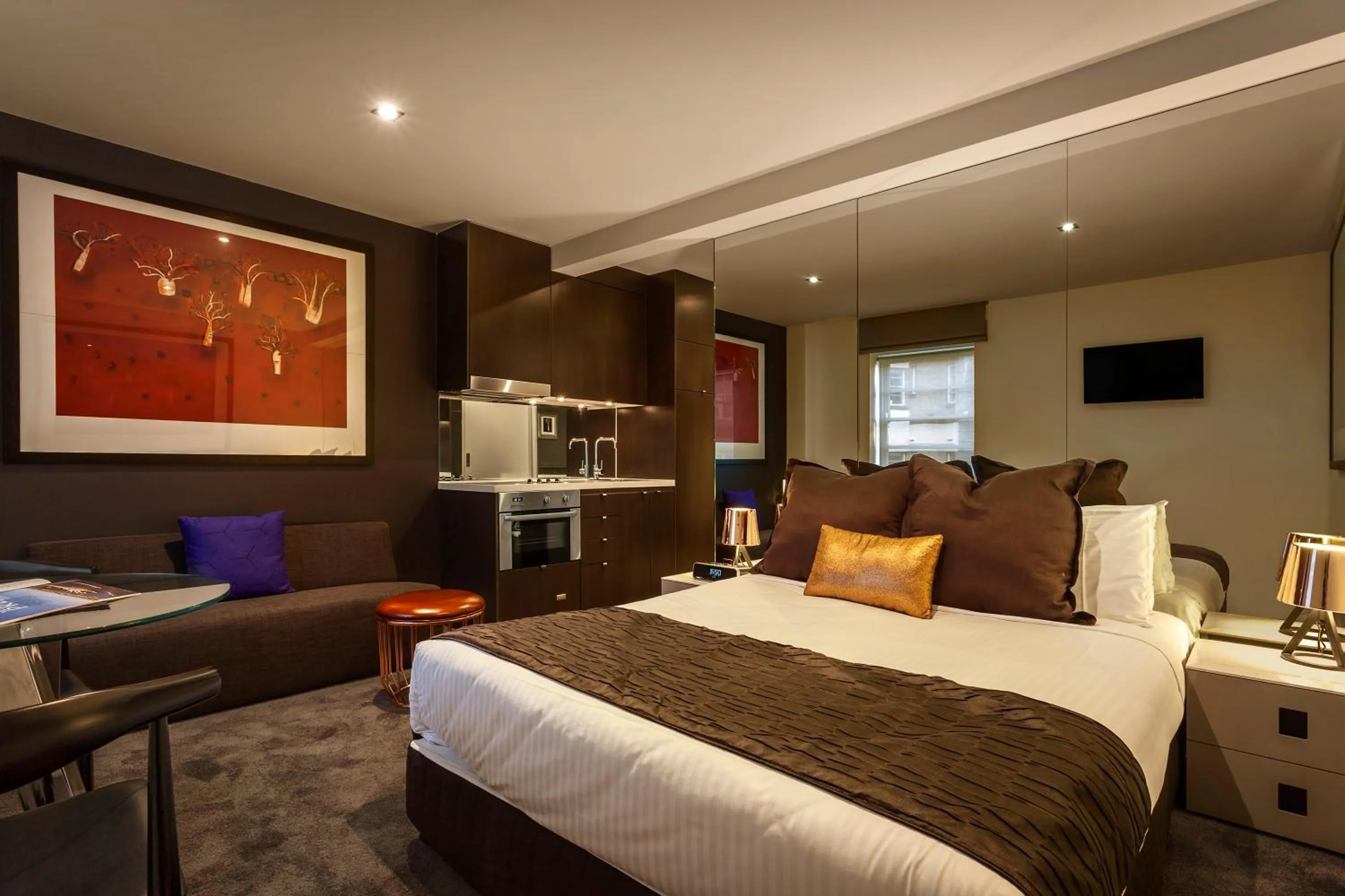 Bedroom, Bed in Quest East Melbourne