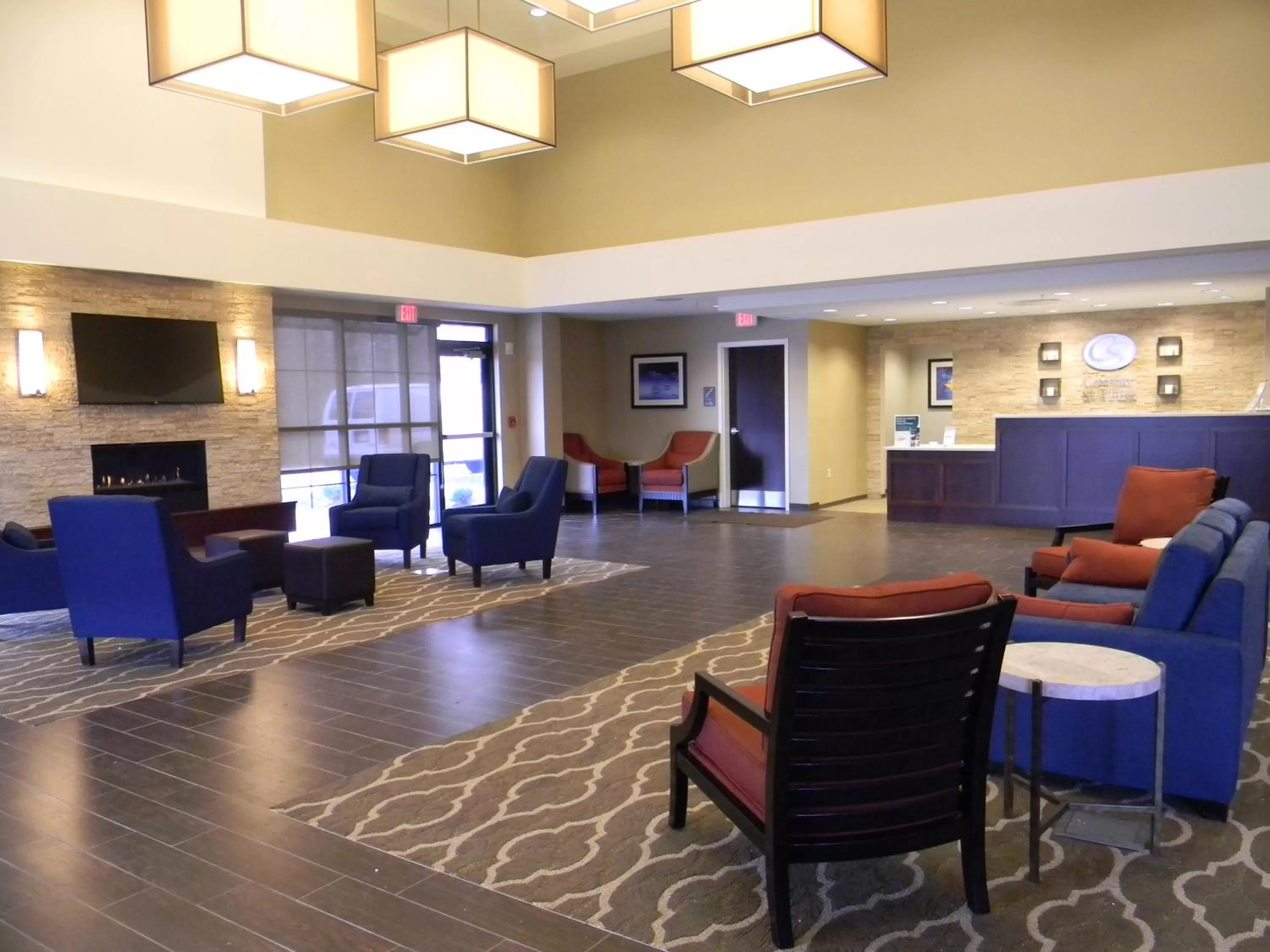 Lobby or reception in Comfort Suites-Youngstown North