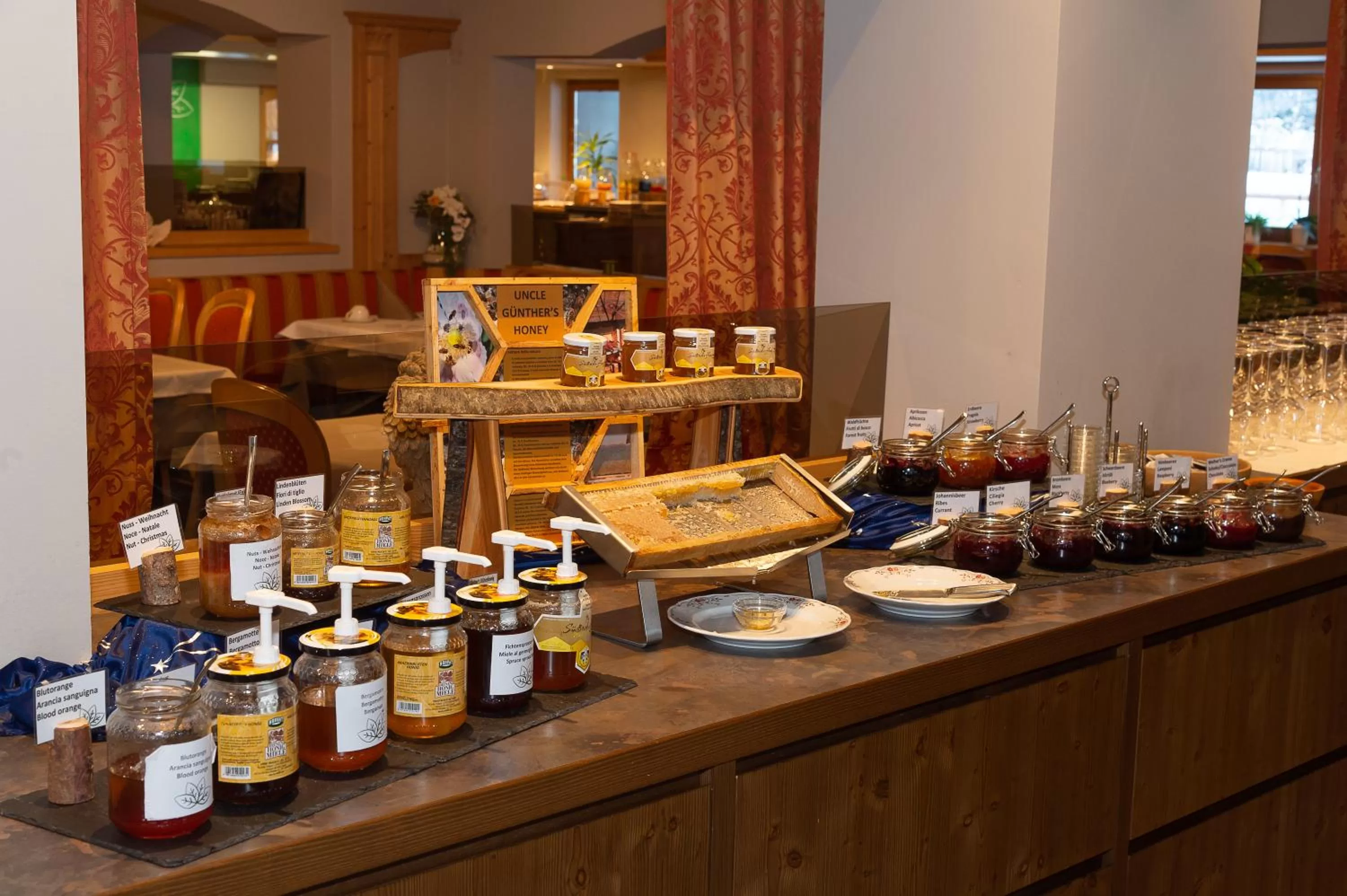 Breakfast in Hotel Weiher Green Lake