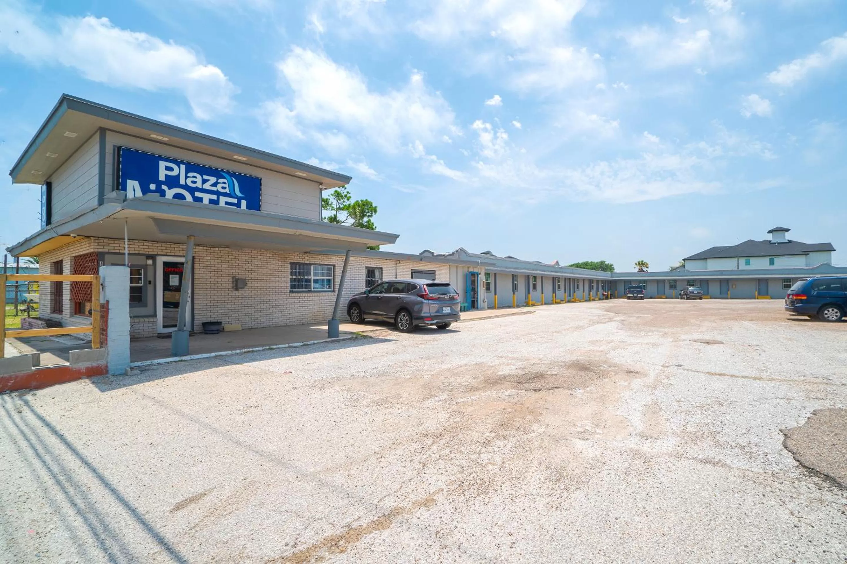 Parking in Plaza Motel Corpus Christi by OYO