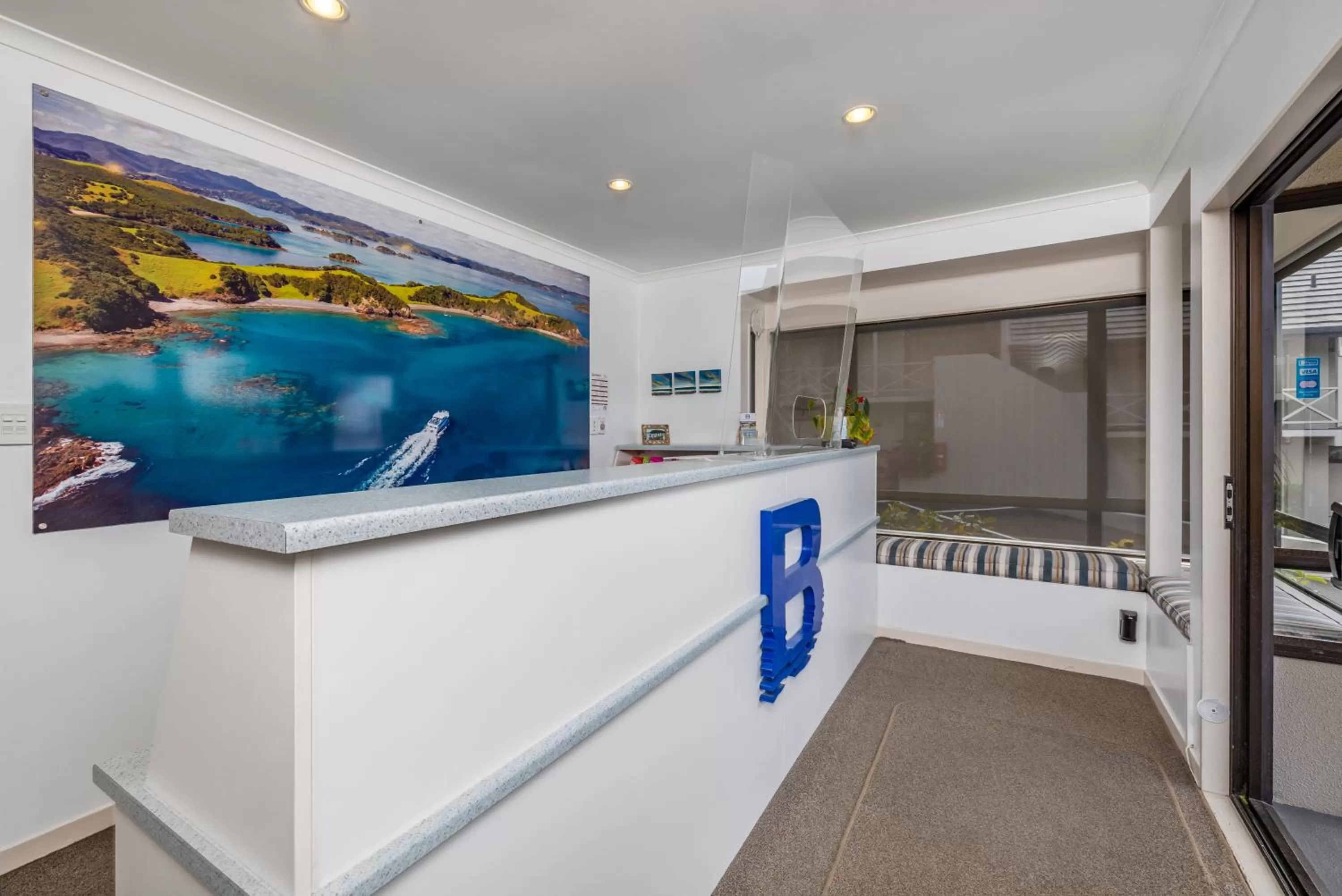 Lobby or reception in Breakwater Motel