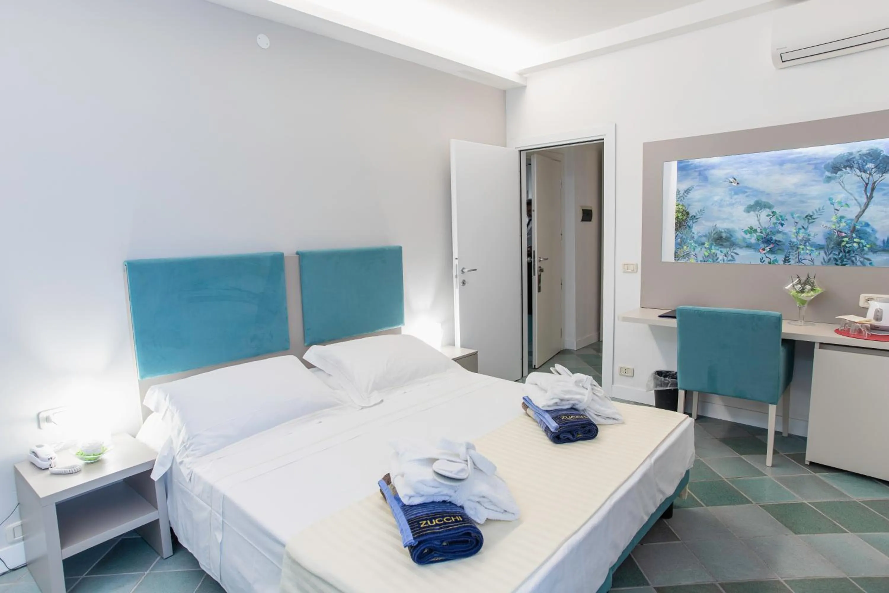 Bedroom, Bed in Hotel L'Approdo