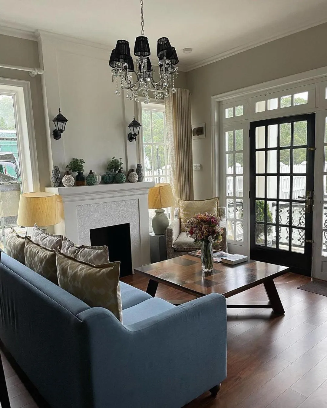 Living room in Luxe Wilderness - Private Villas, Free Breakfast, 2km from City Centre