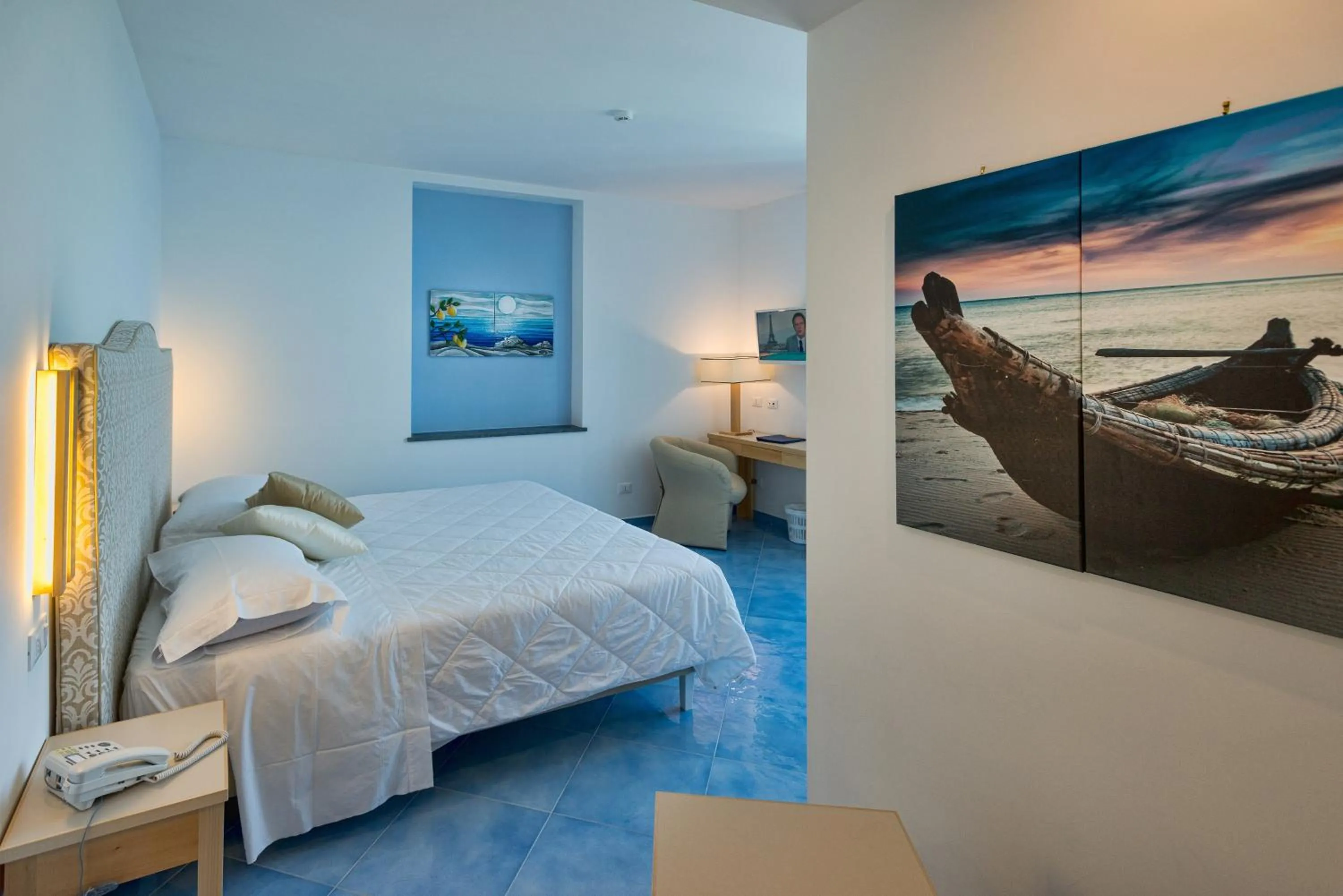 Sea view, Bed in Boutique Hotel Helios