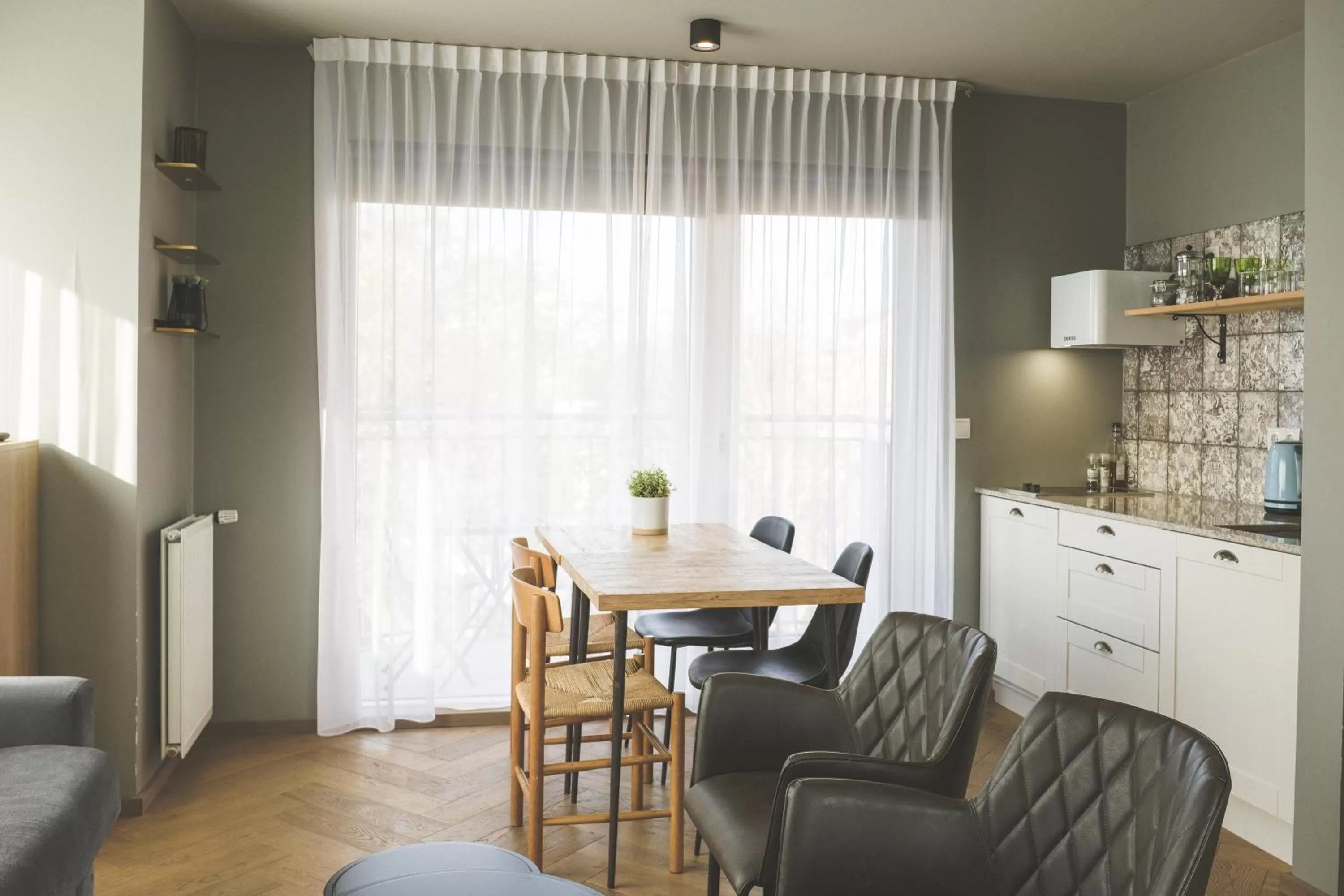 Coffee/tea facilities in Saga Studios by Heimaleiga