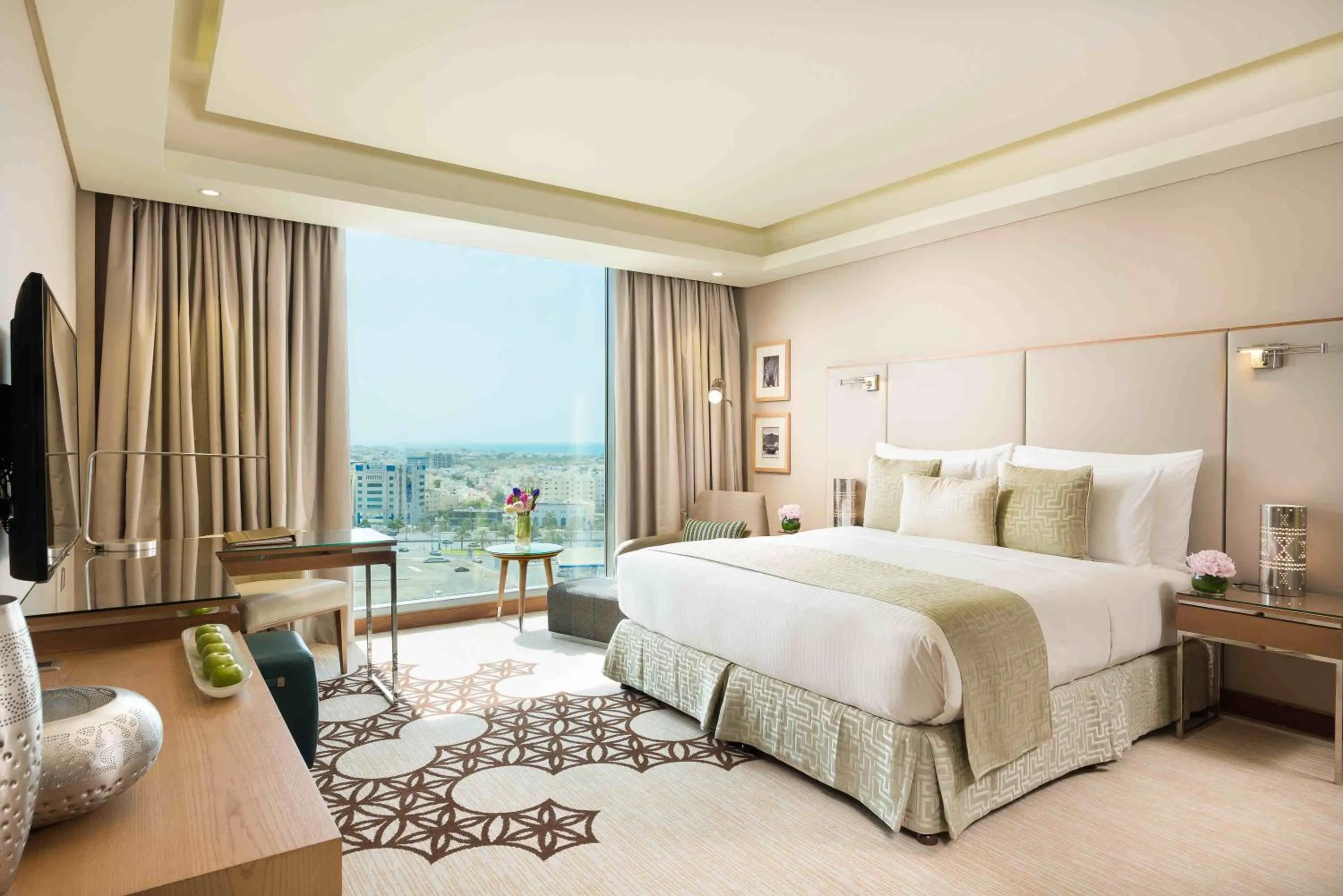Bed in Grand Millennium Muscat