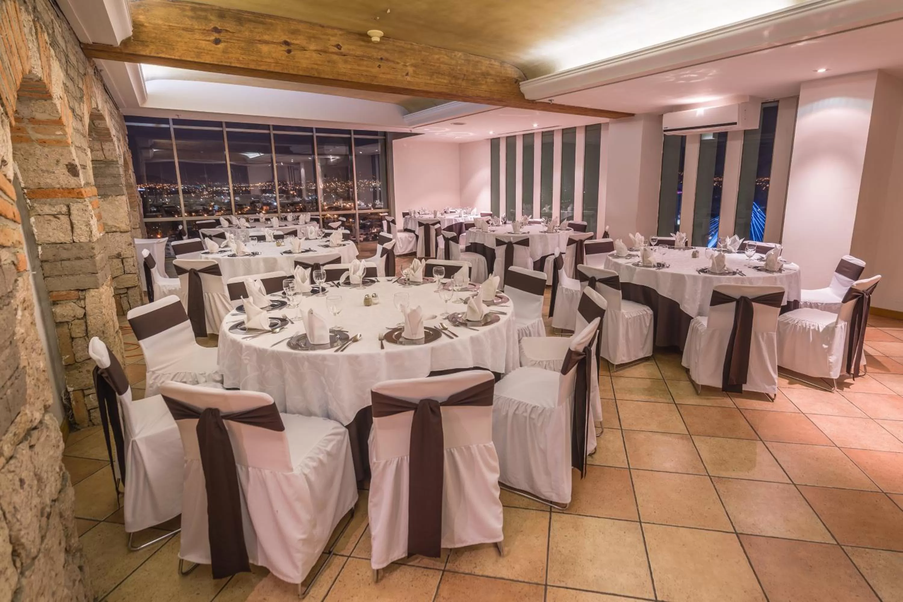 Meeting/conference room in Holiday Inn Guadalajara Select by IHG