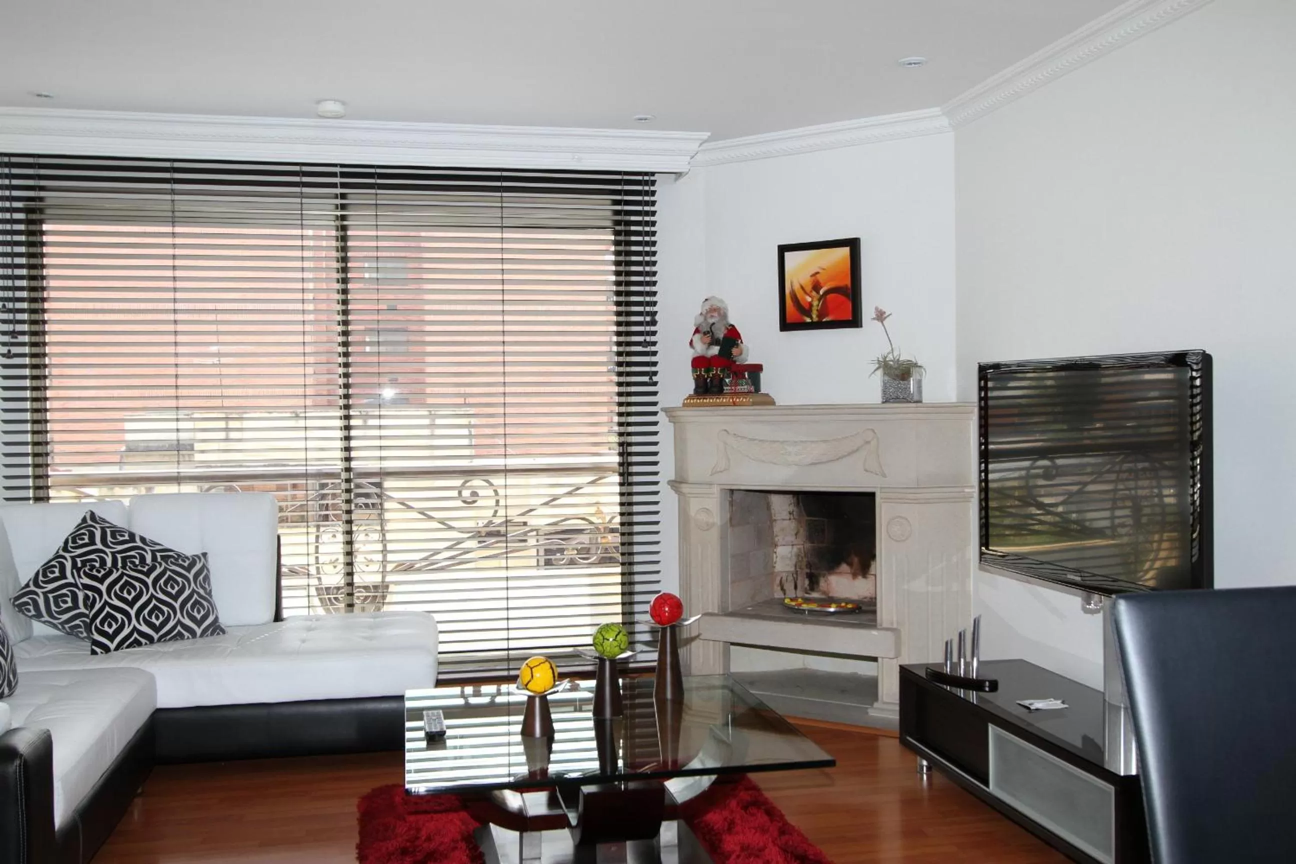 Photo of the whole room in Hotel Suites 108