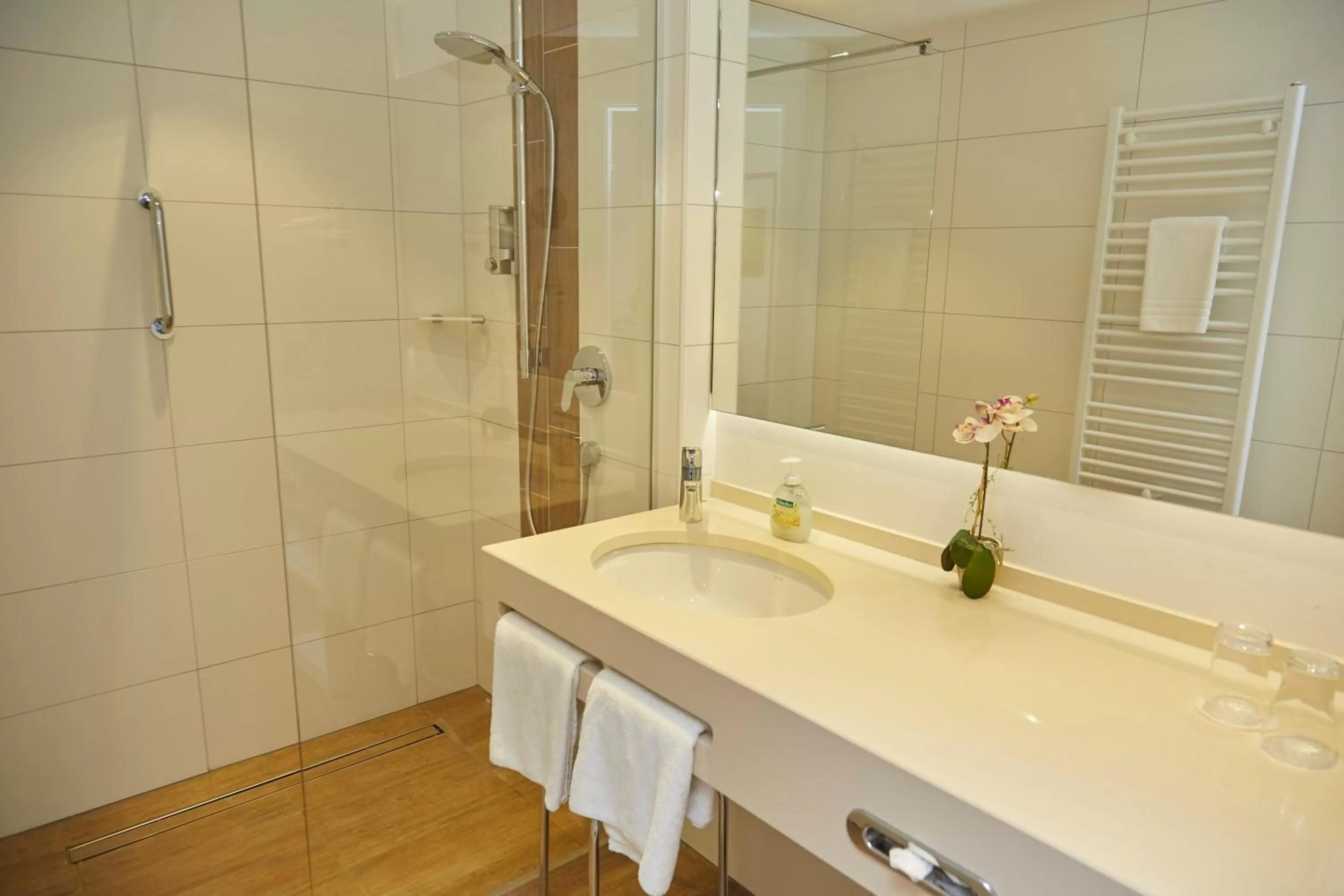 Bathroom in Flair Hotel Stadt Höxter