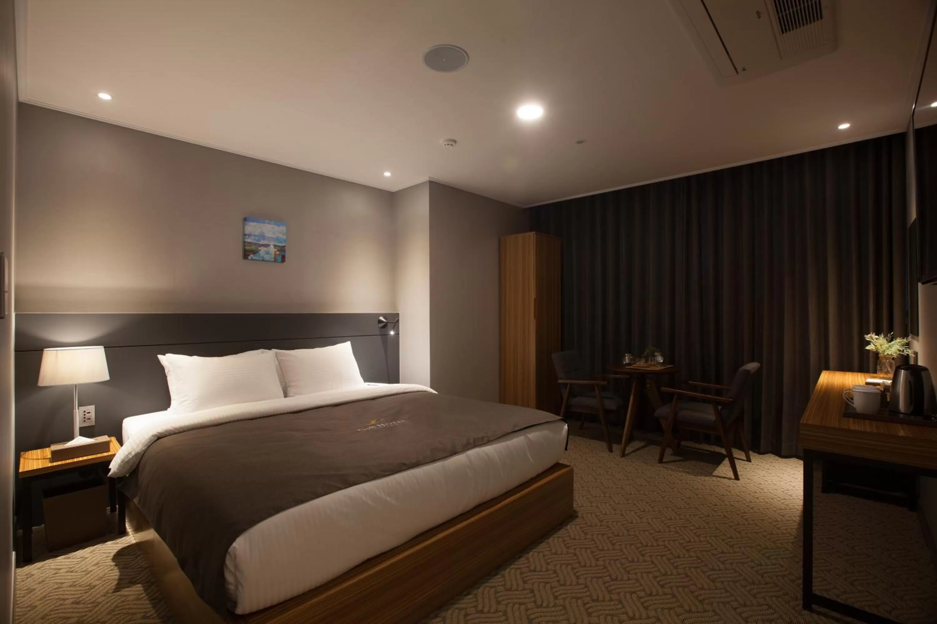 Photo of the whole room, Bed in GnB Hotel