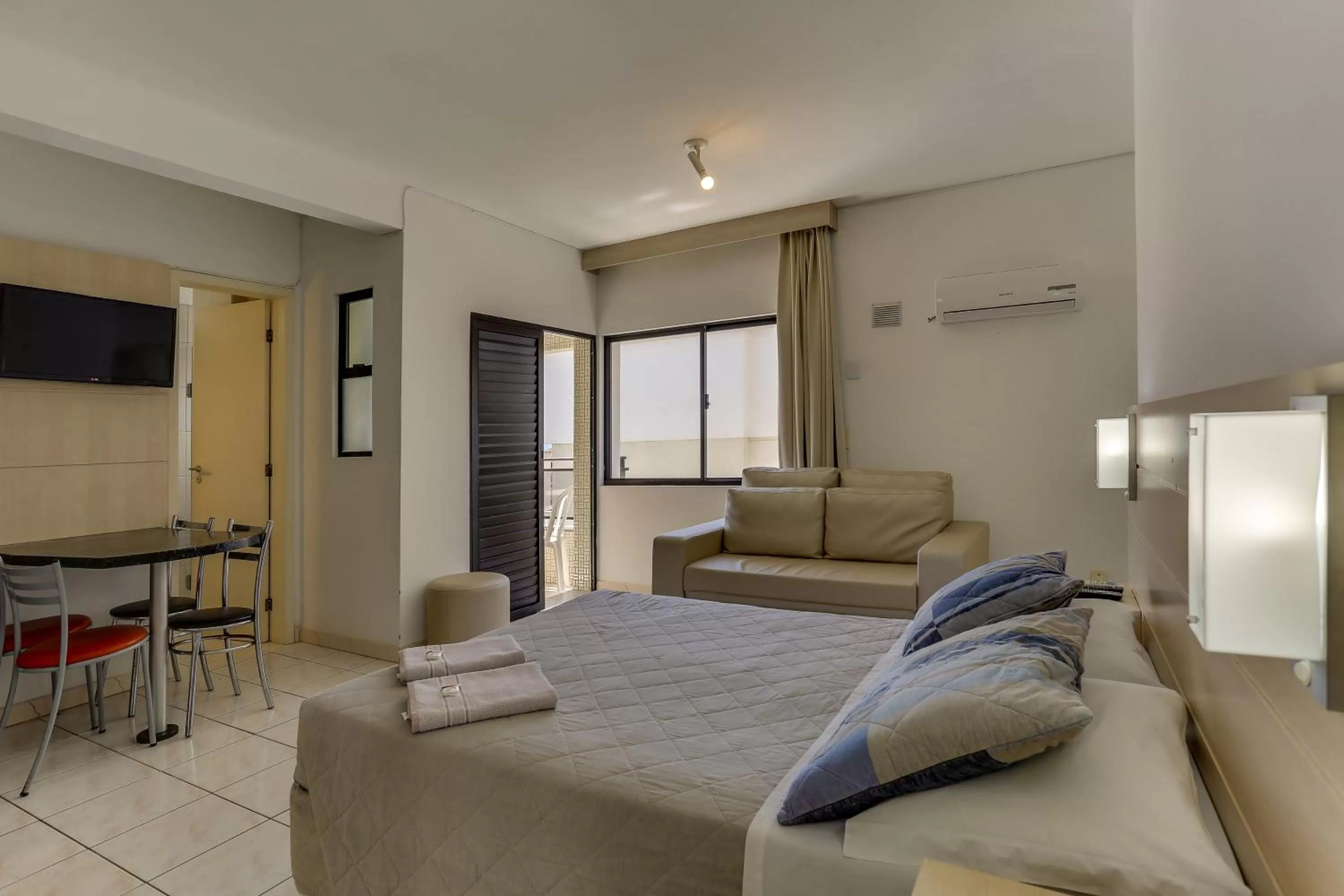 Deluxe Apartment in Pousada Costão dos Ingleses