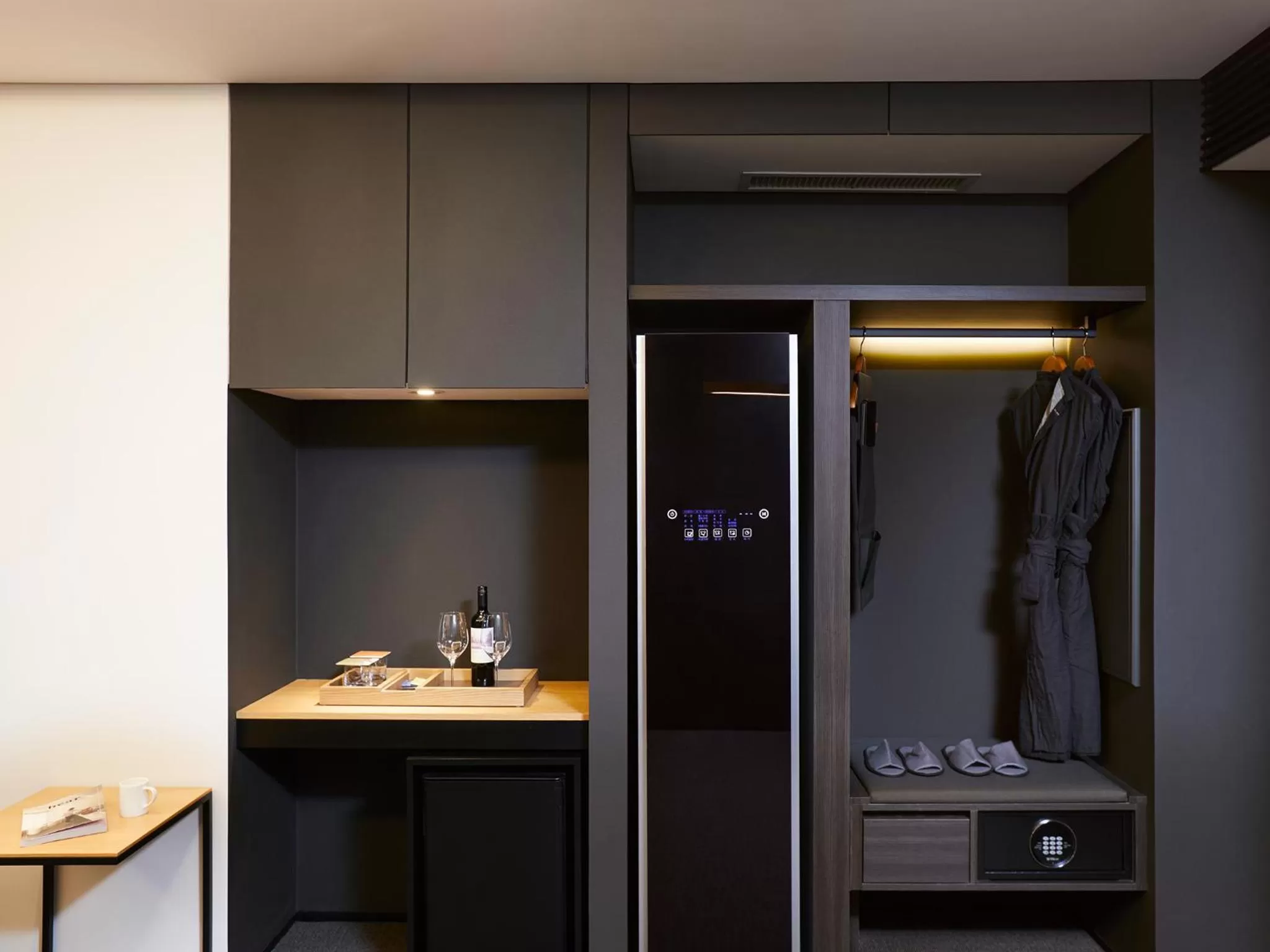 Photo of the whole room in GLAD Mapo