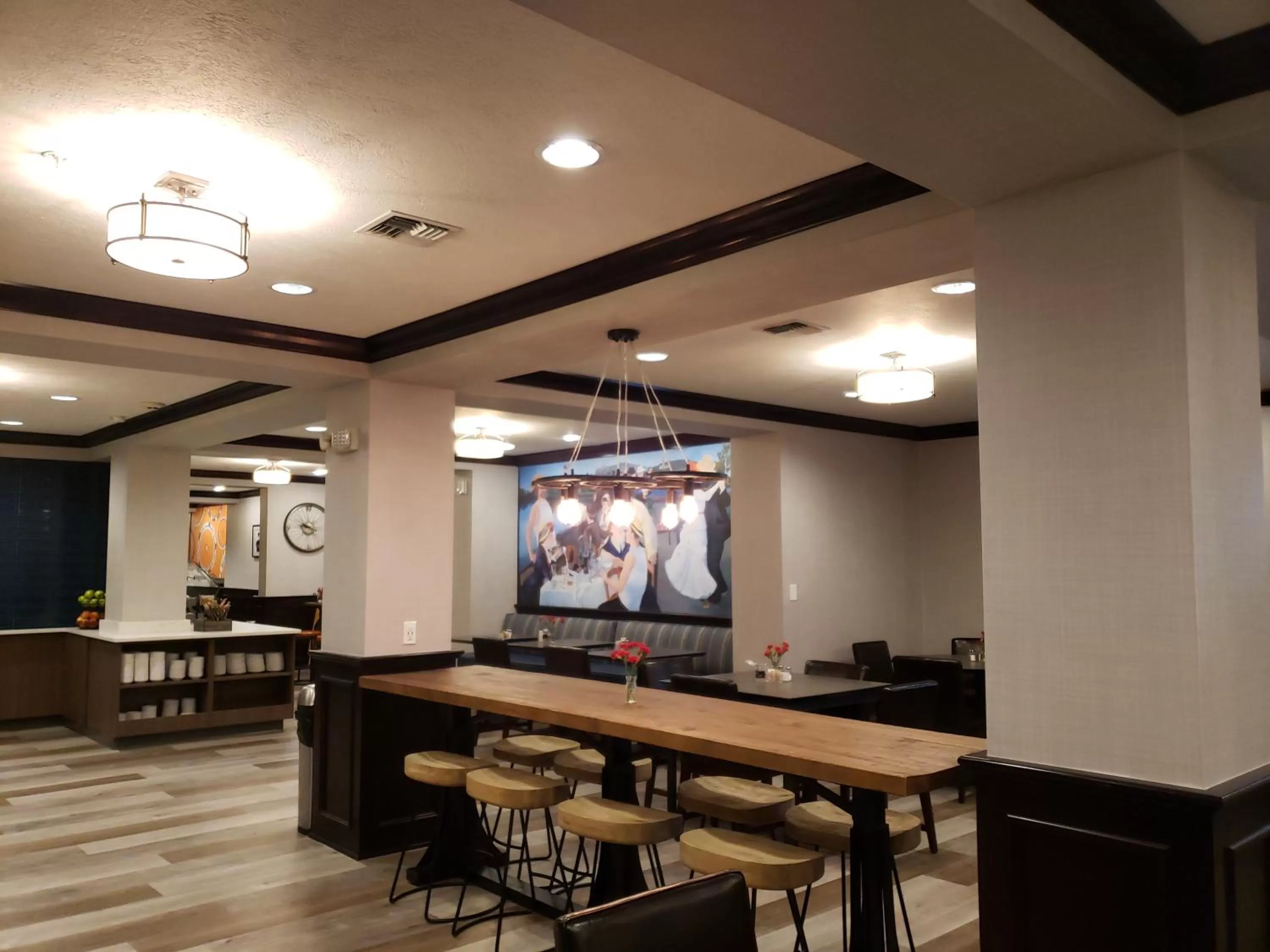 Restaurant/places to eat in Oxford Suites Spokane Downtown