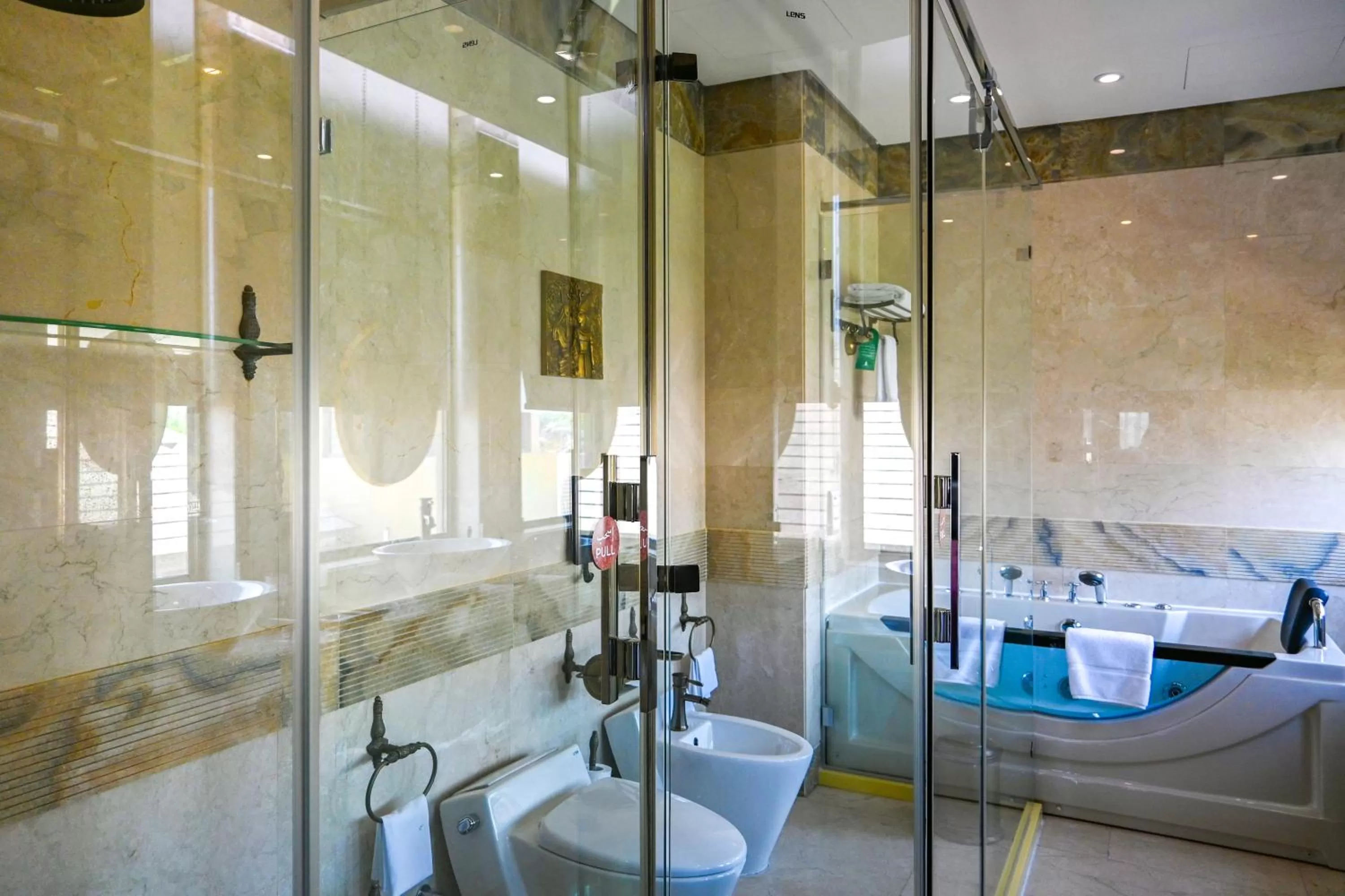 Shower, Bathroom in Reef Boutique Hotel