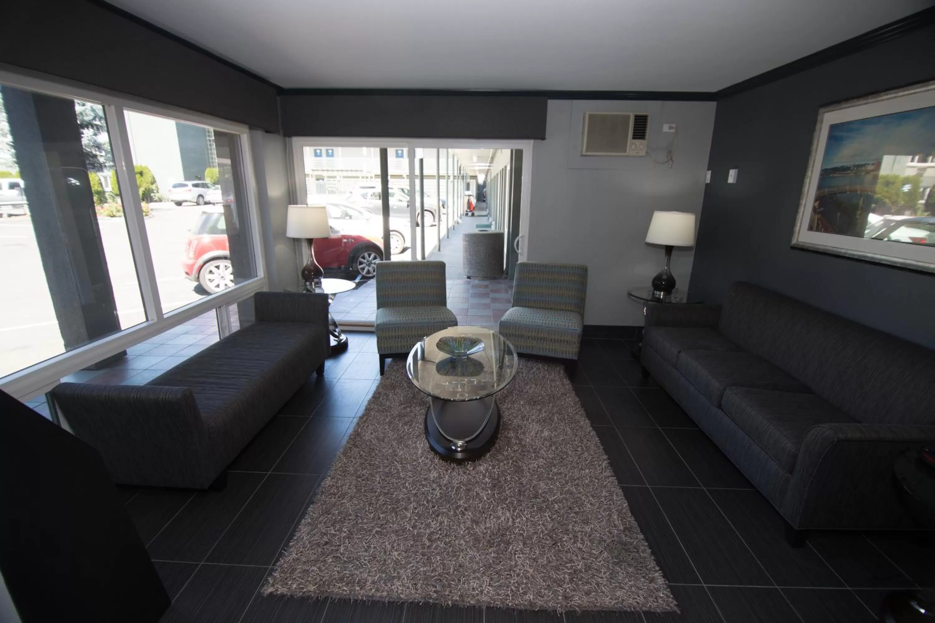 Lobby or reception in Eastside Lodge