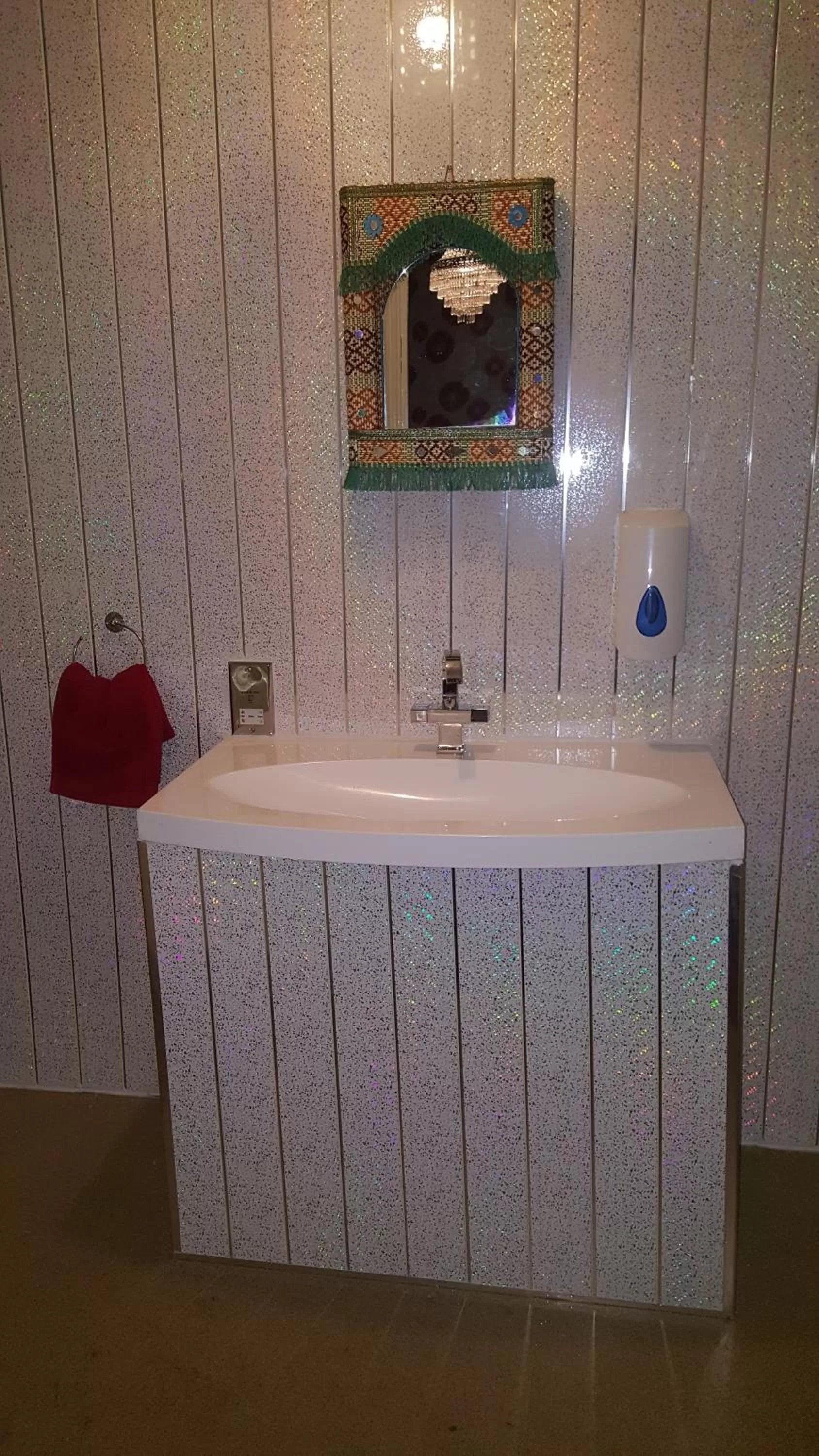 Bathroom in BUKHARI Hotel