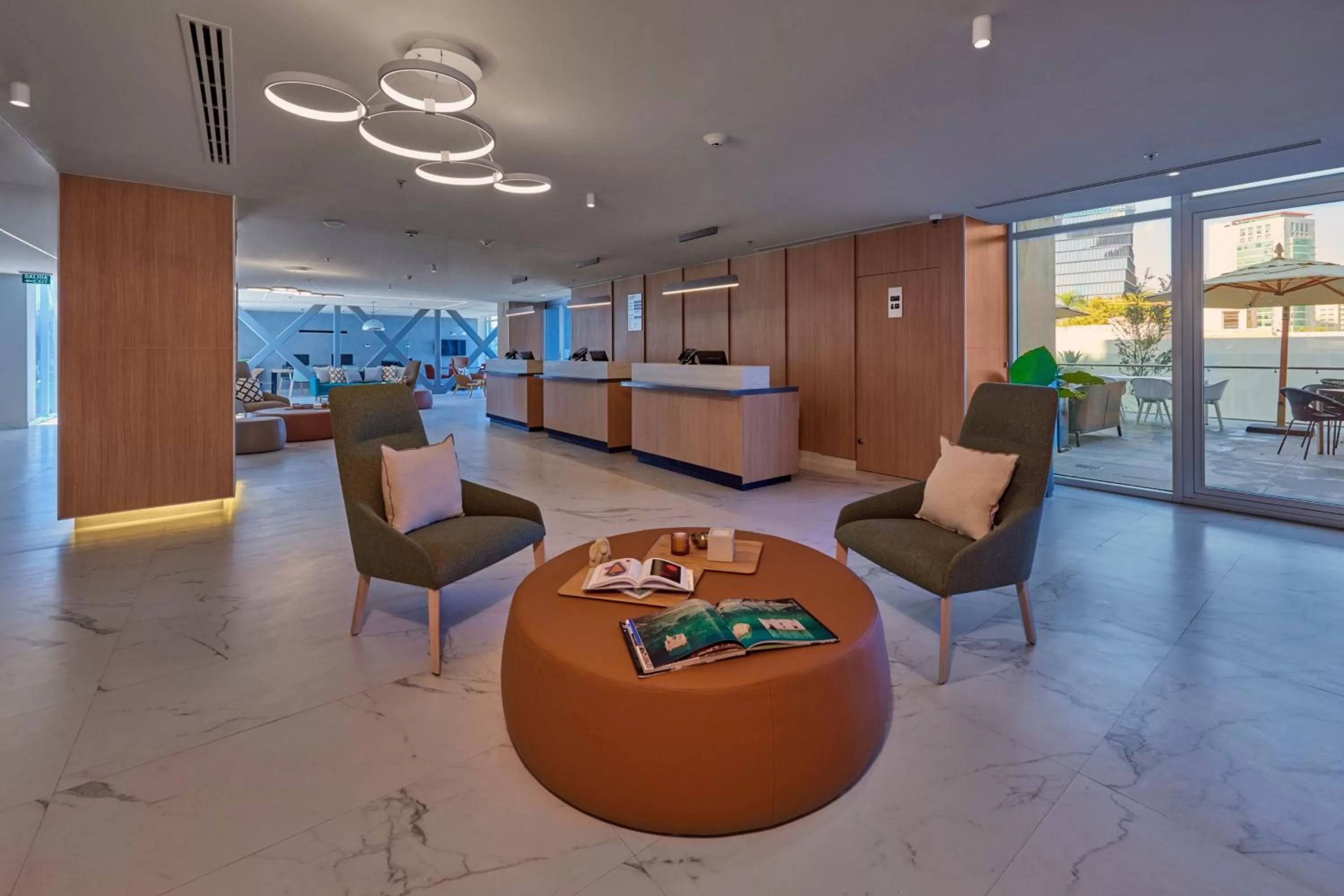 Lobby or reception in City Express Plus by Marriott Guadalajara Providencia